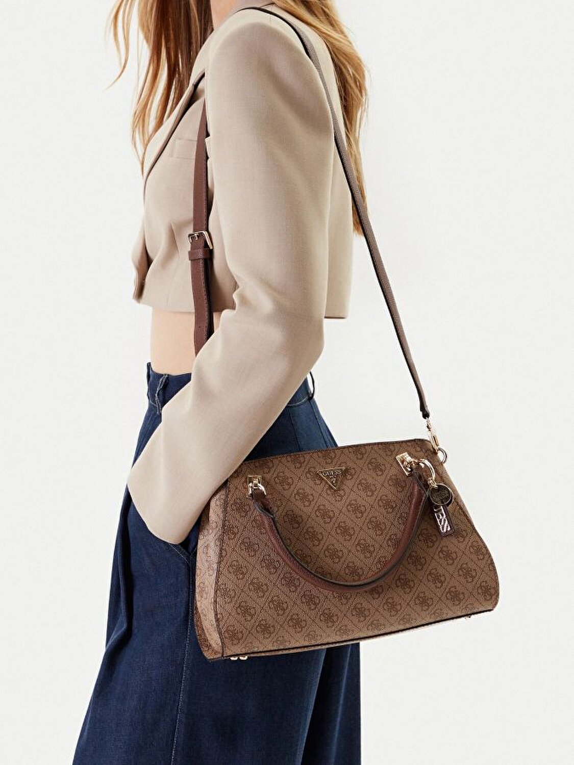 NOELLE II LUXURY SAT