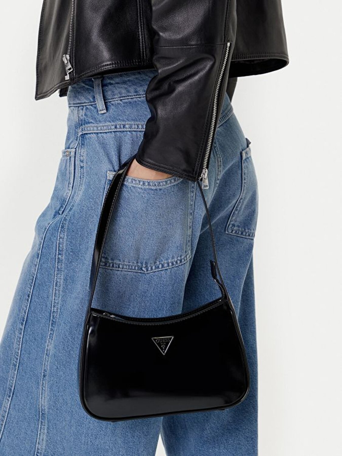 ARNELA TOP ZIP SHOUL
