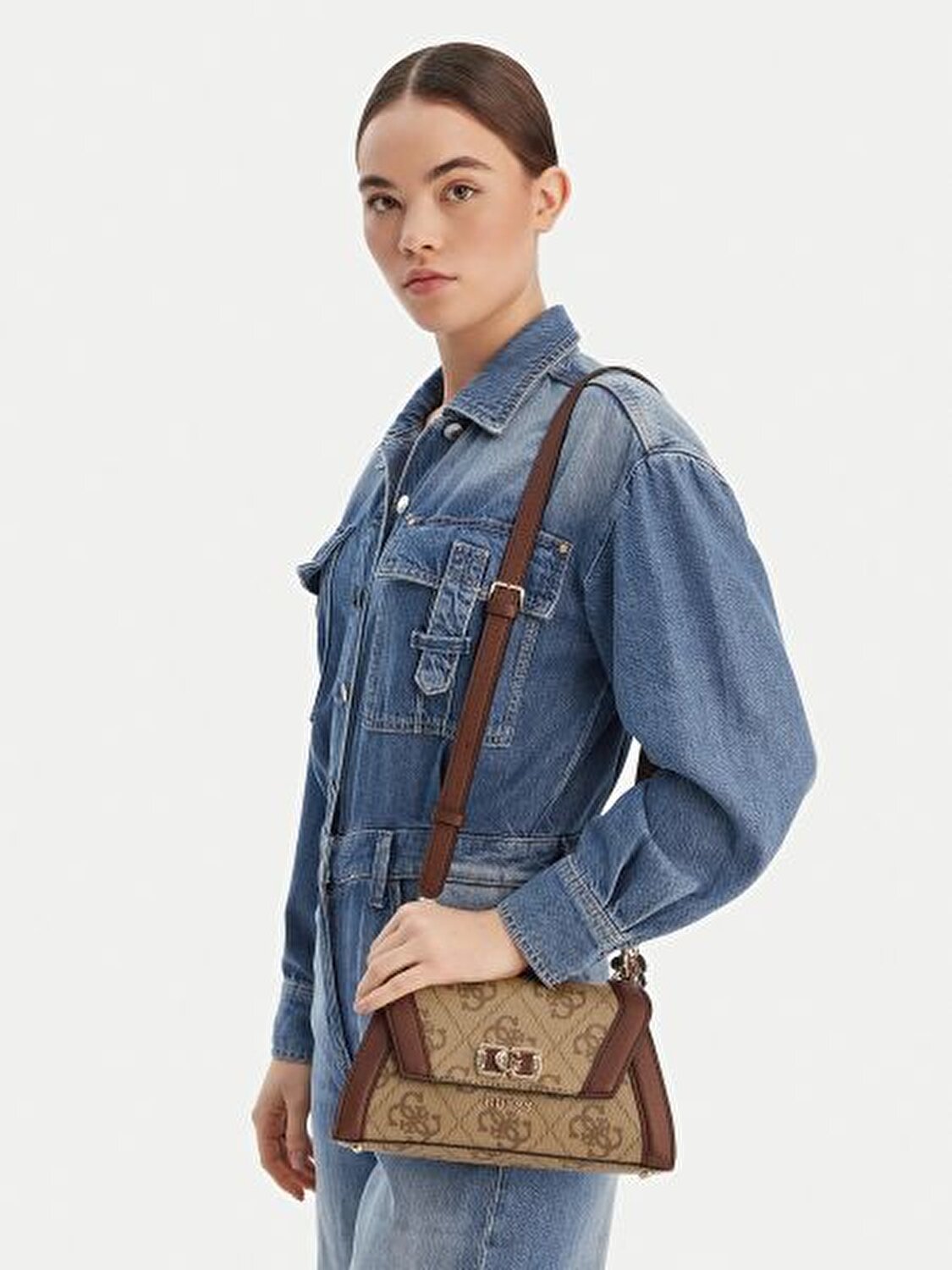 KARNILLA AÇIK KAHVE KADIN OMUZ ÇANTASI