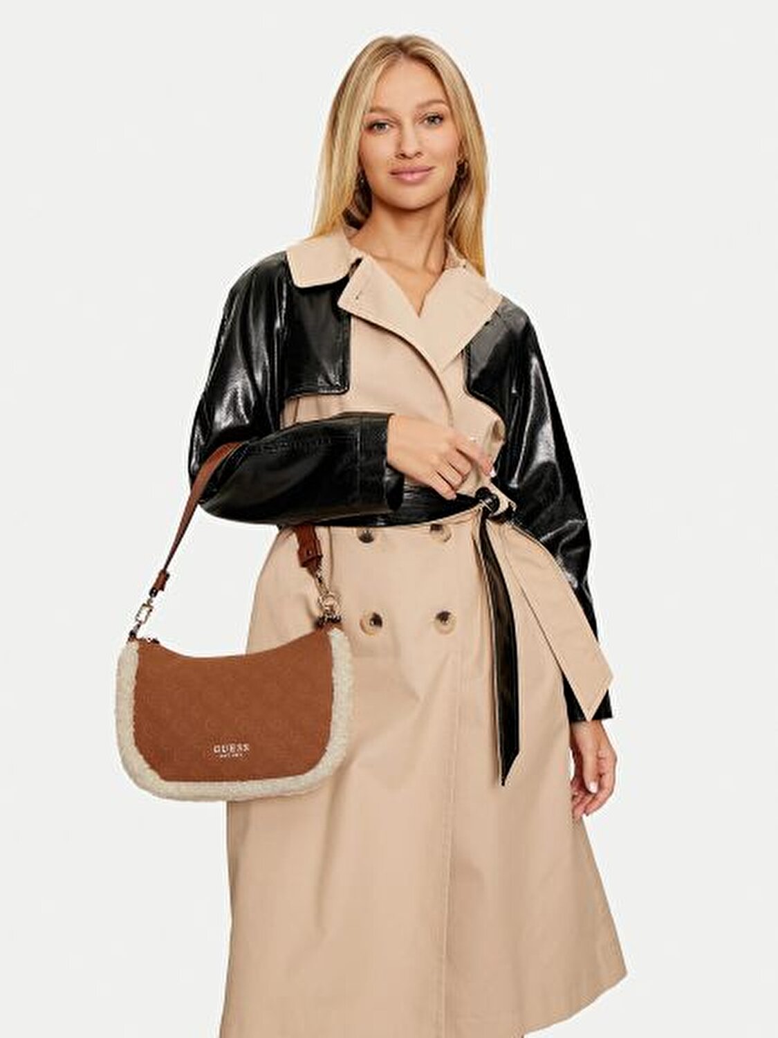 DAVIKA HOBO