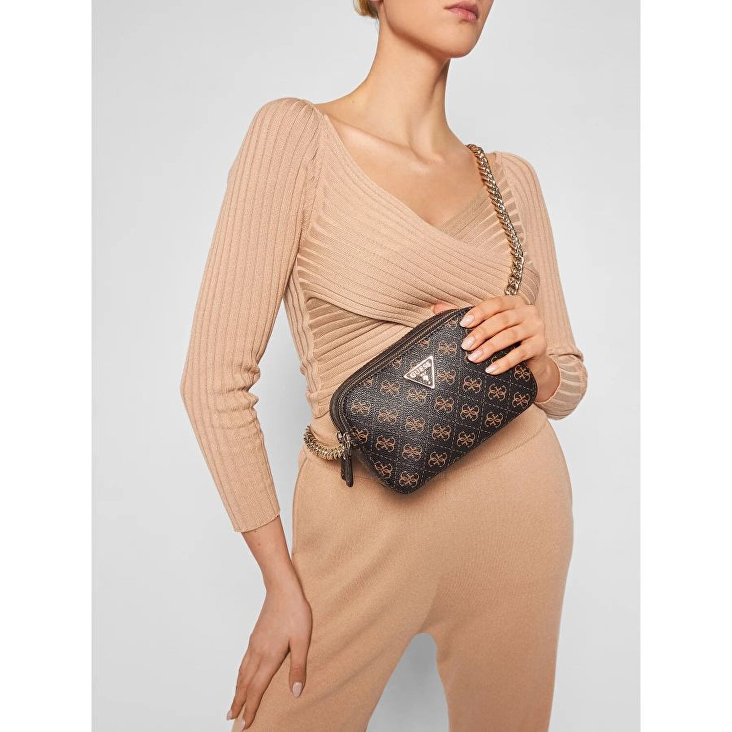 NOELLE CROSSBODY CAMERA