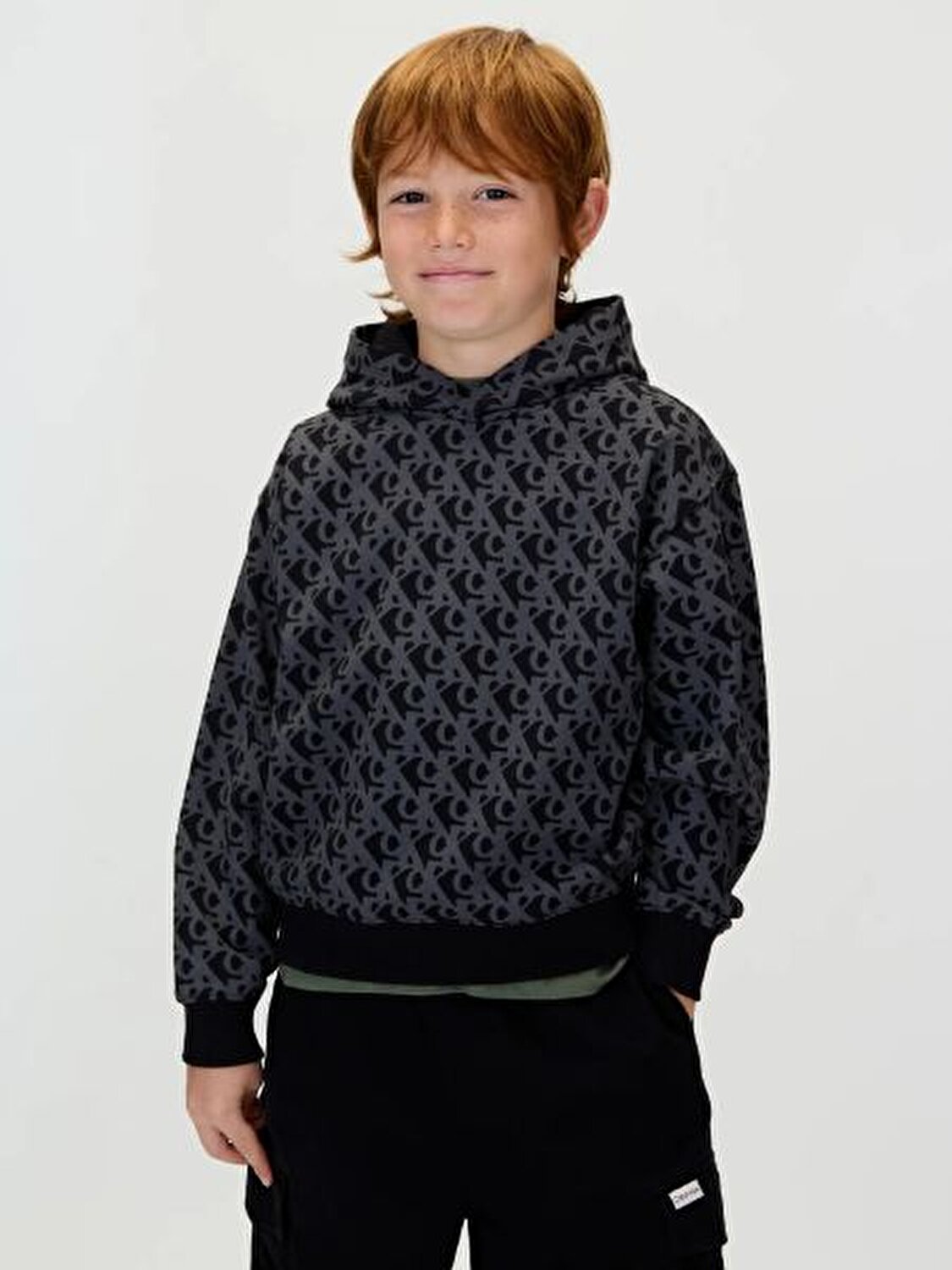 SWEATSHIRT