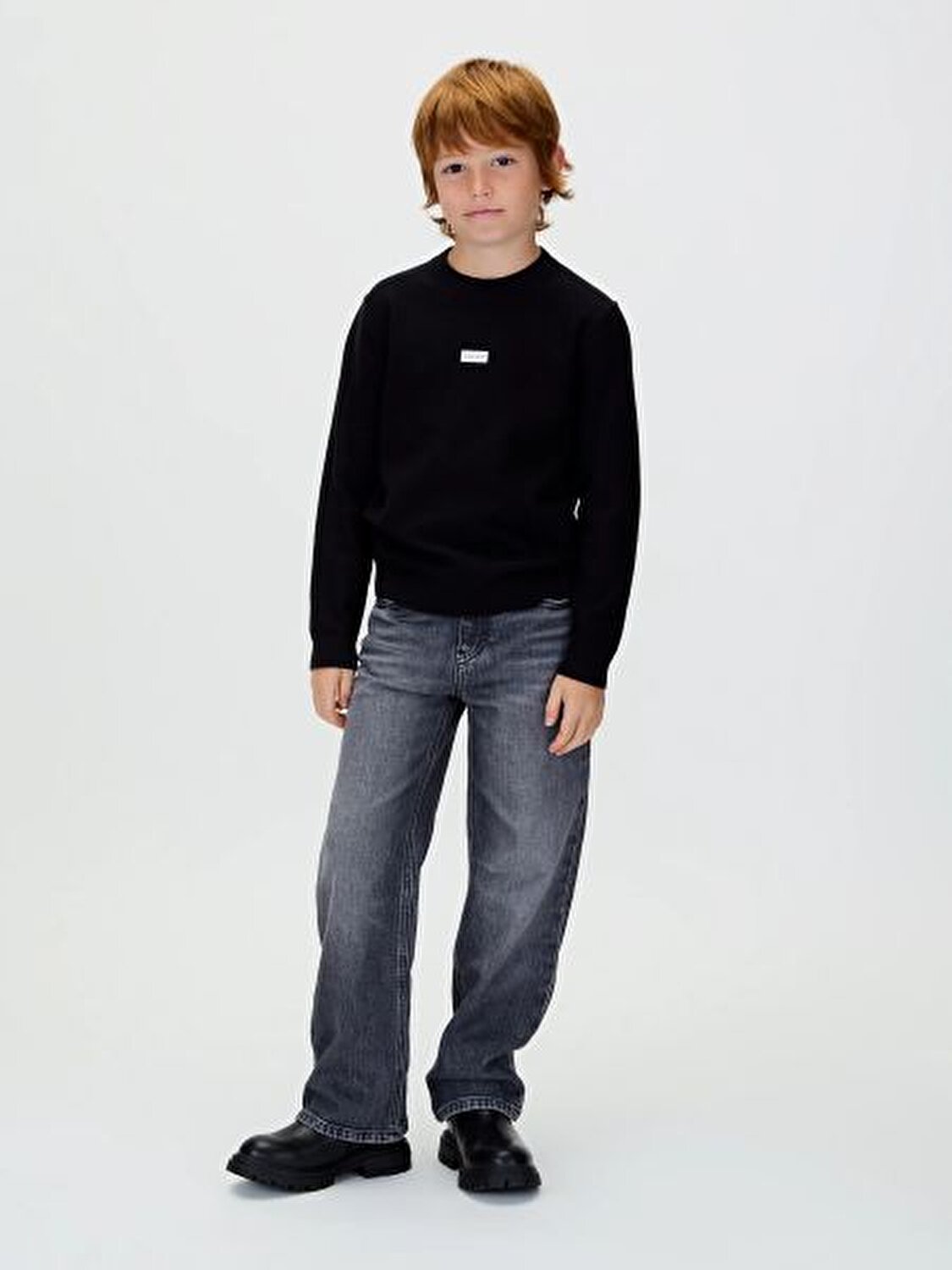SWEATSHIRT