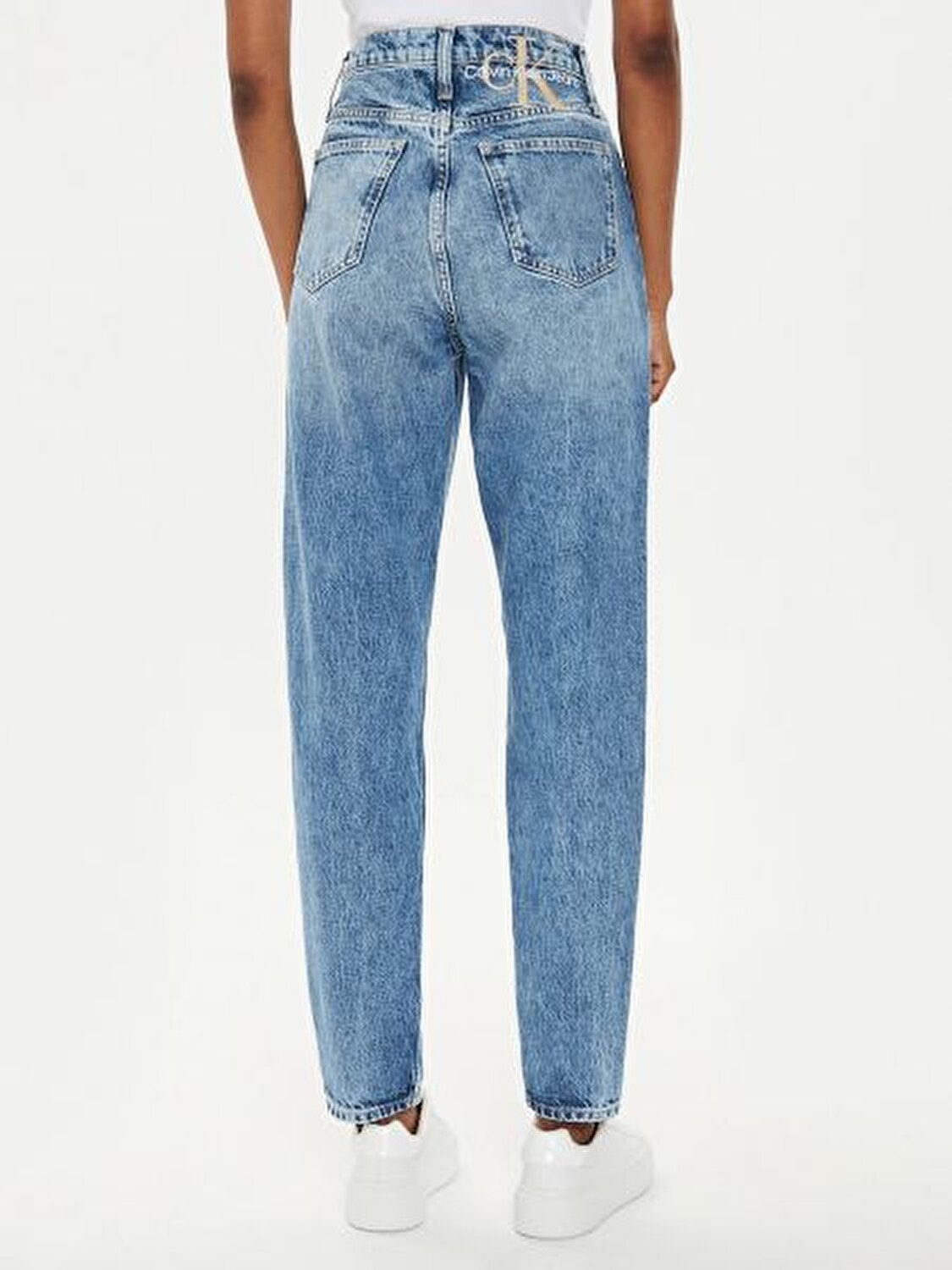 MOM JEAN