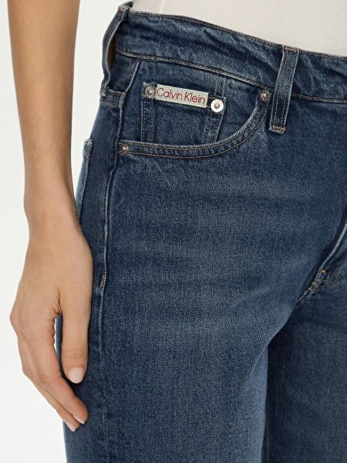 MOM JEAN