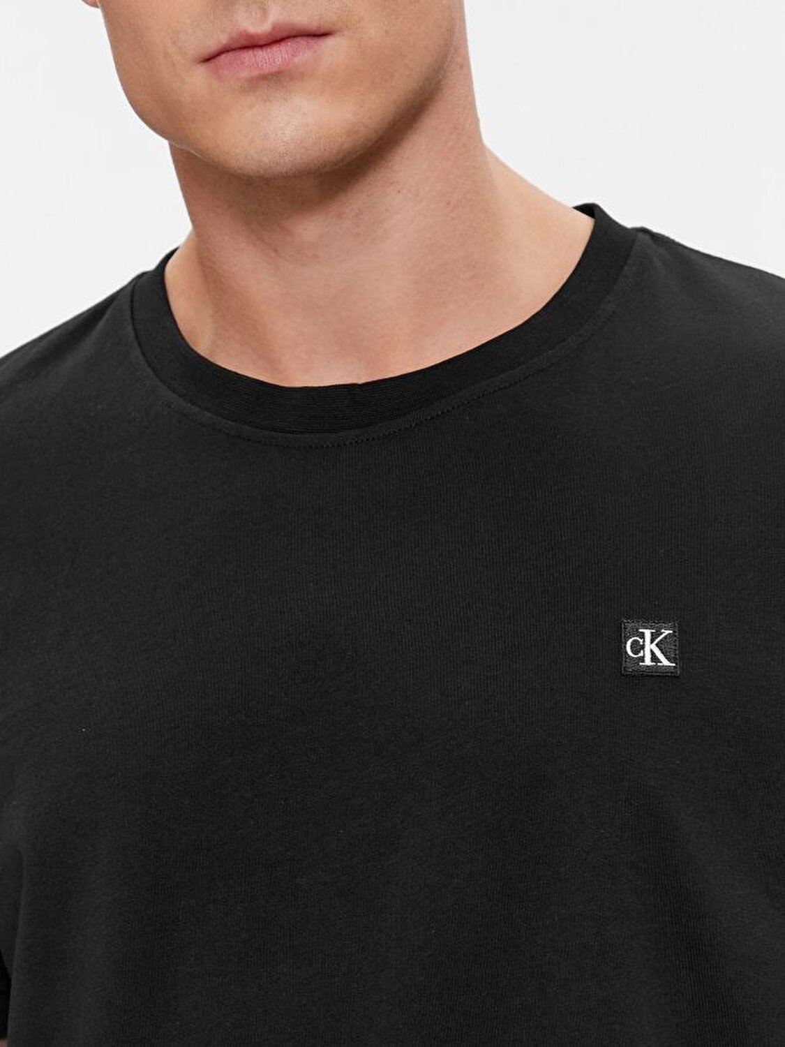 Calvin Klein Erkek Siyah Logo Detaylı Kısa Kollu T-Shirt