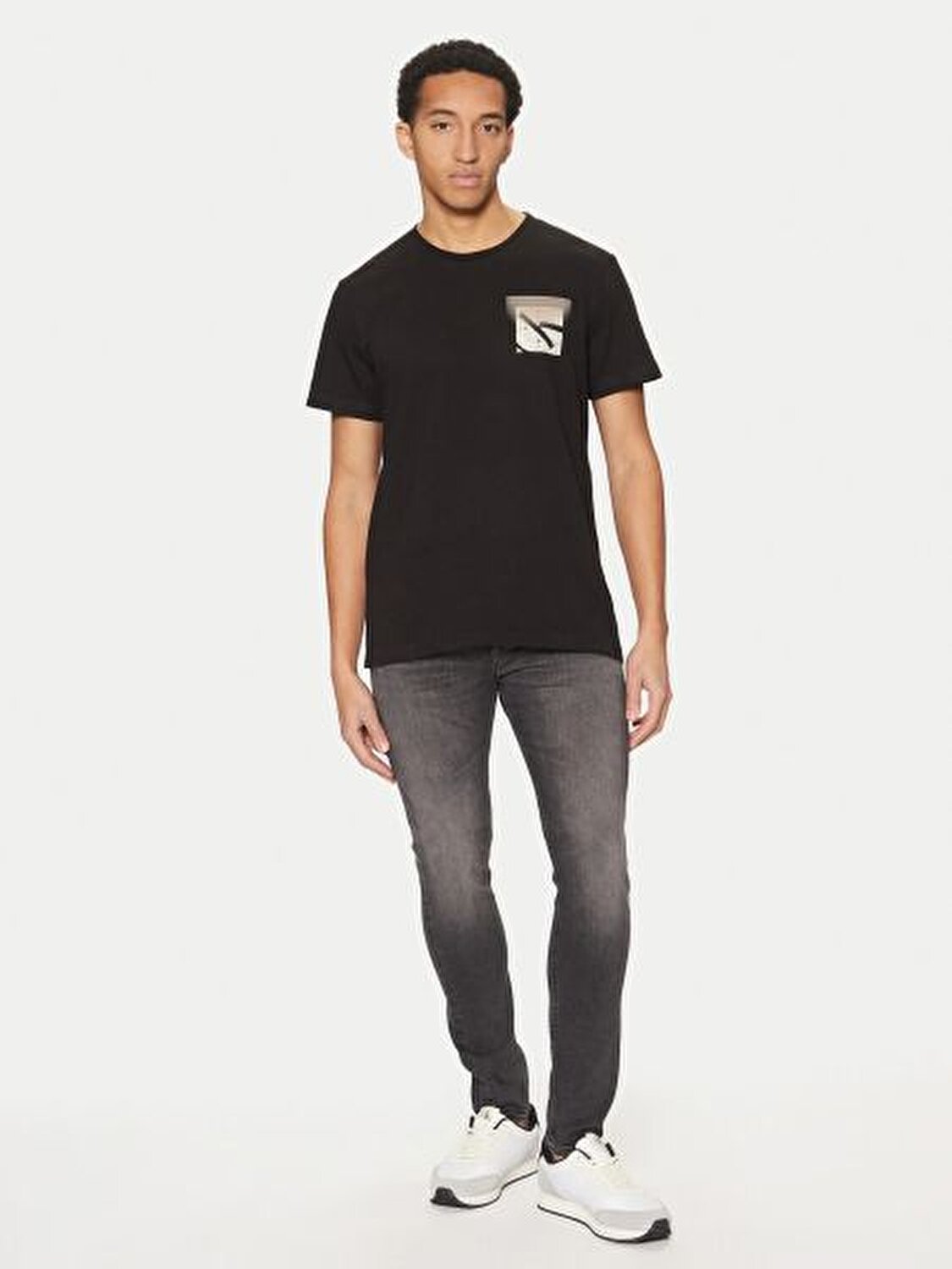 T-SHIRT