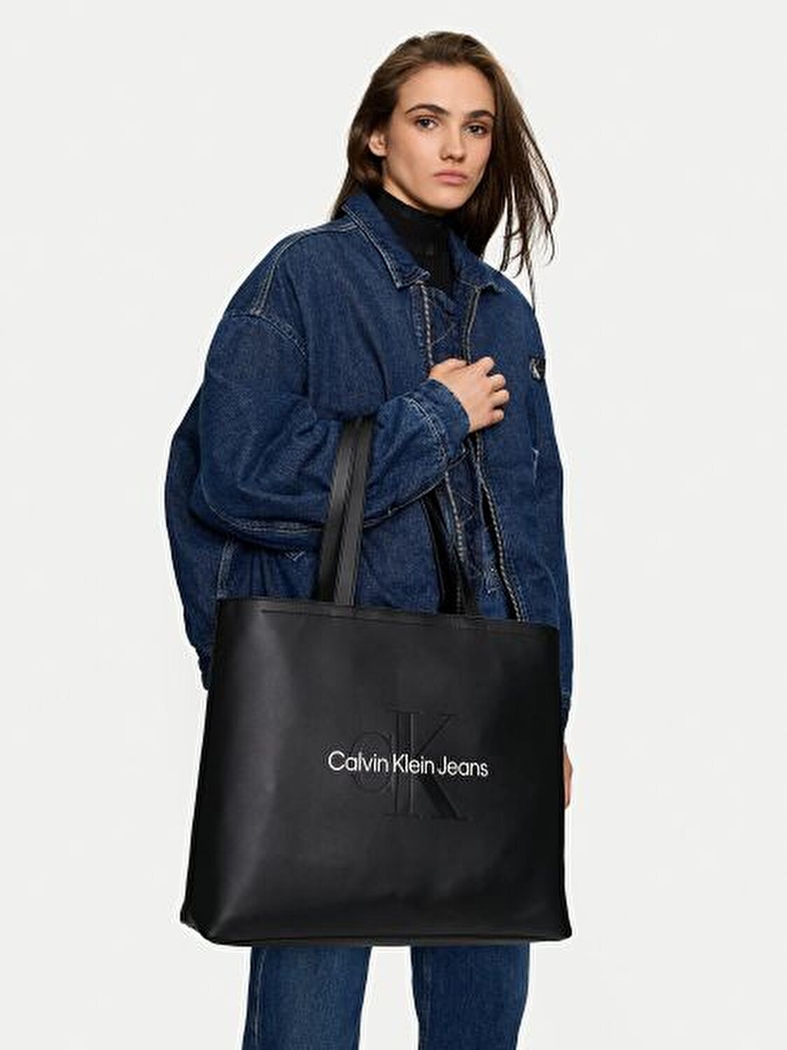 SCULPTED SLIM TOTE34 MONO