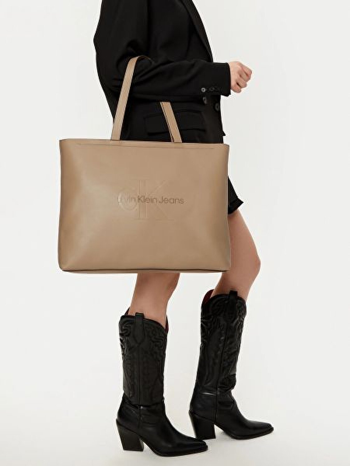 SCULPTED SLIM TOTE34 MONO