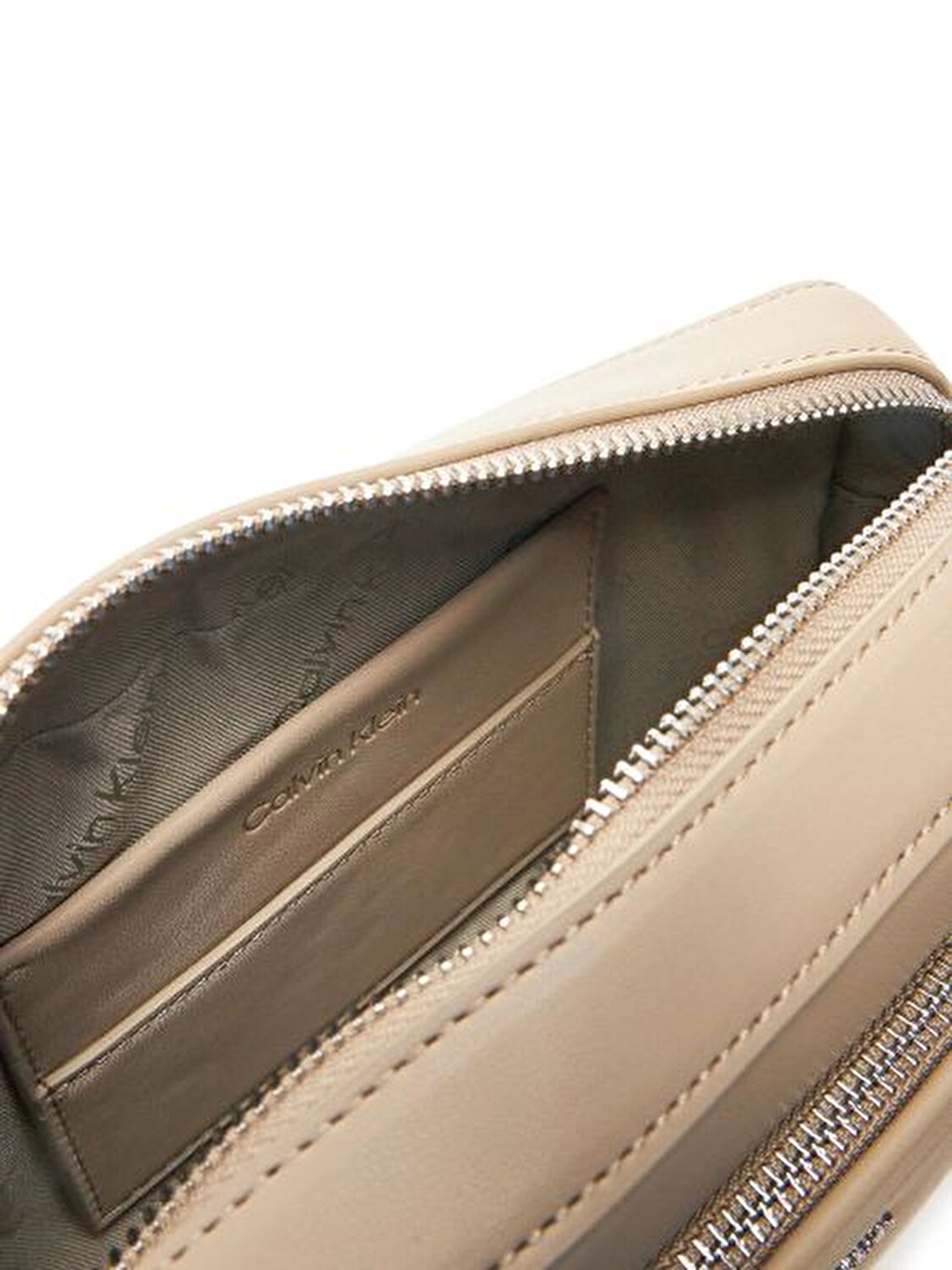 CK MUST CONVERTIBLE CAMERA BAG