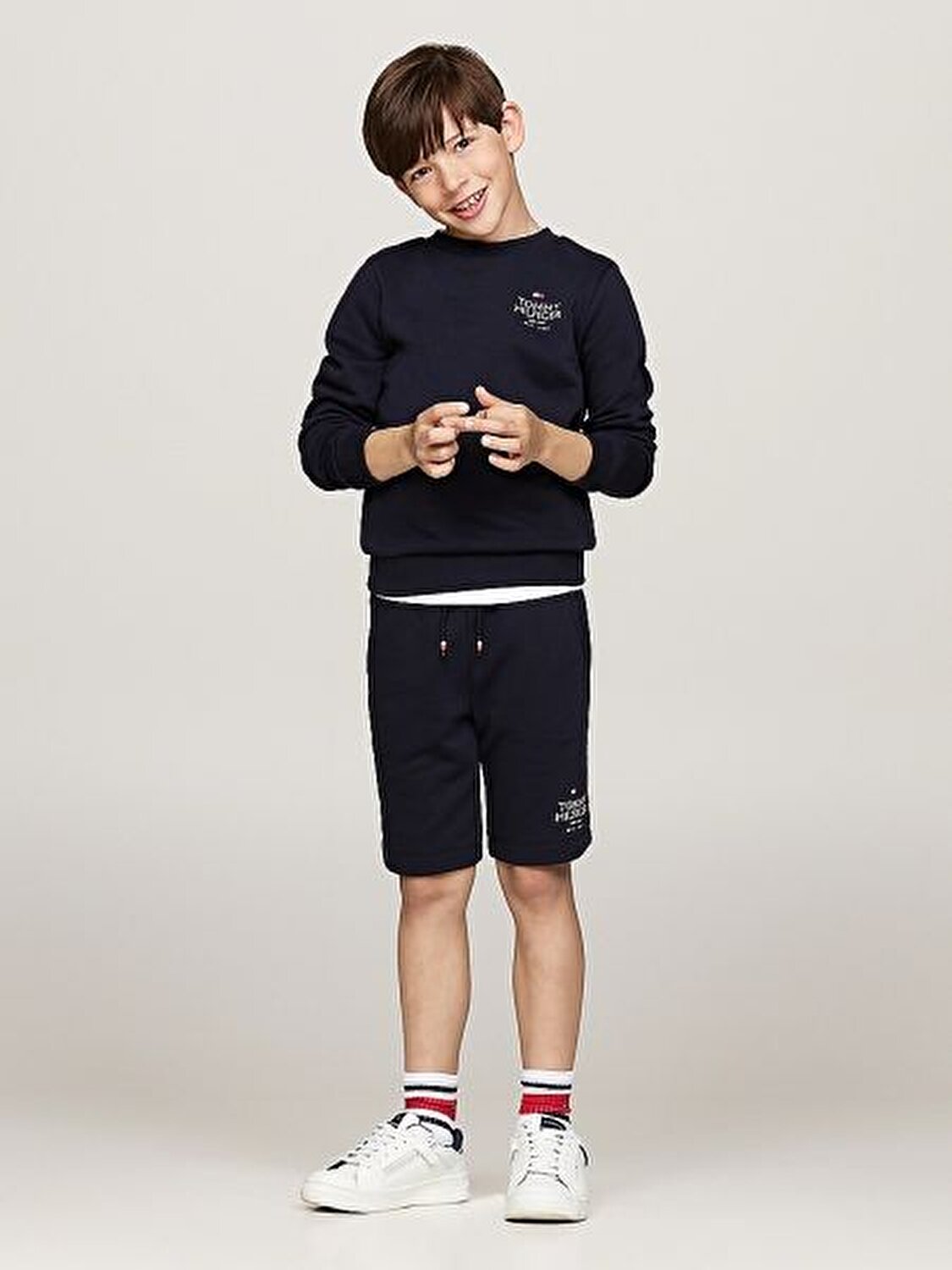 SWEATSHIRT