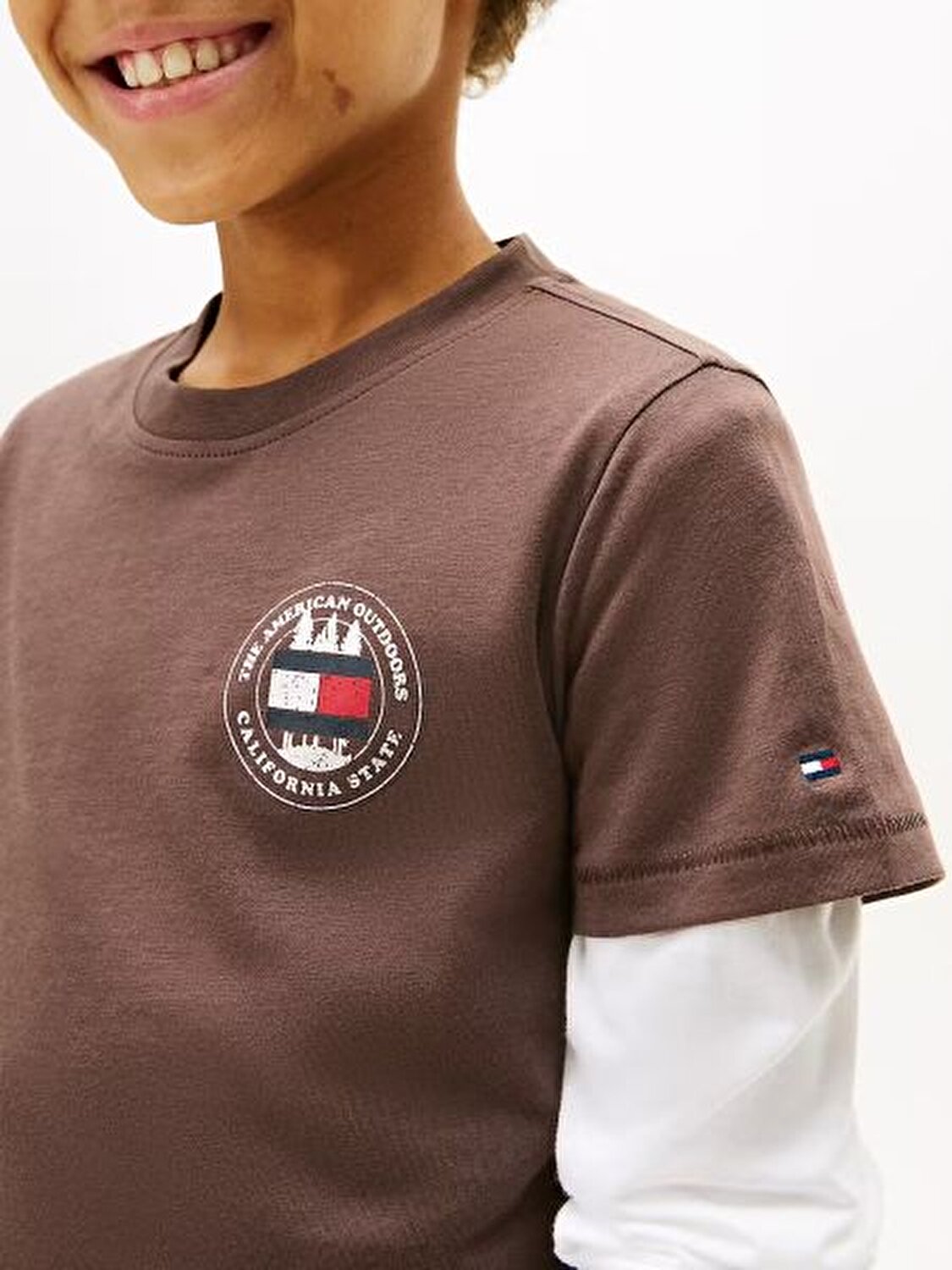 KAHVERENGİ LOGOLU ERKEK ÇOCUK T-SHIRT