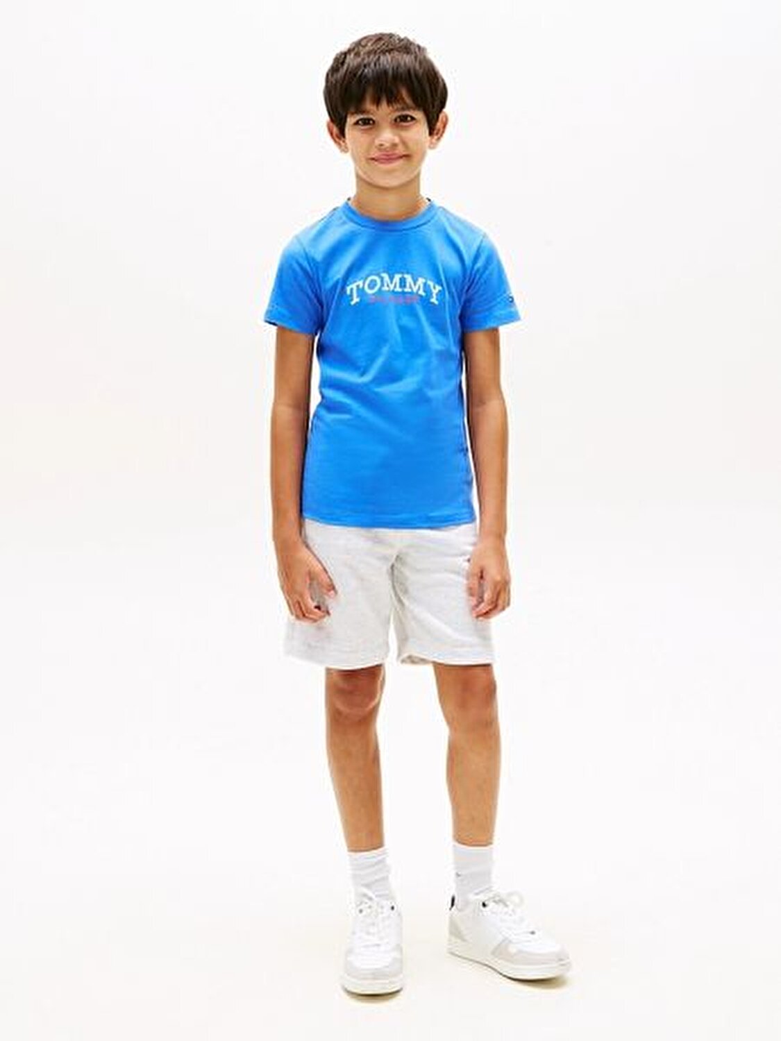 MAVİ T-SHIRT VE BEYAZ ŞORT ERKEK ÇOCUK TAKIM