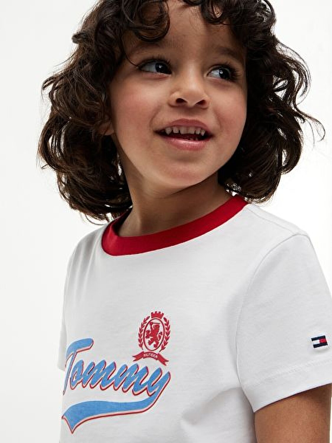 BEYAZ LOGOLU ERKEK ÇOCUK T-SHIRT