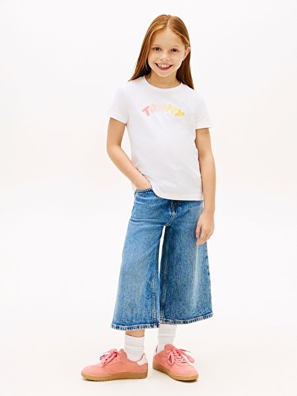 BEYAZ KIZ ÇOCUK LOGOLU T-SHIRT