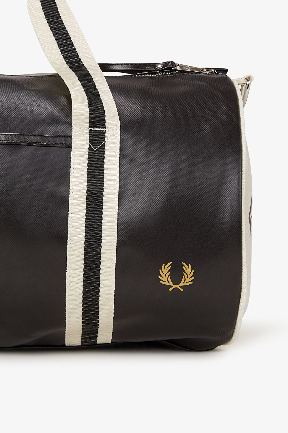CLASSIC BARREL BAG