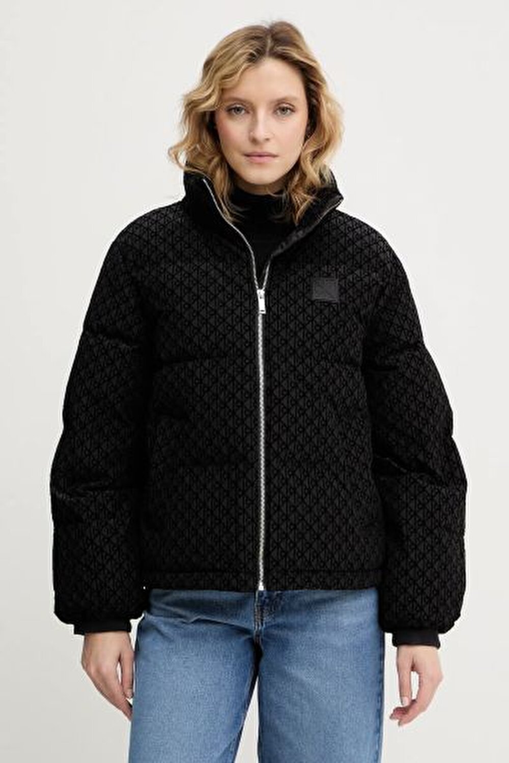 SİYAH DESENLİ KADIN ŞİŞME MONT