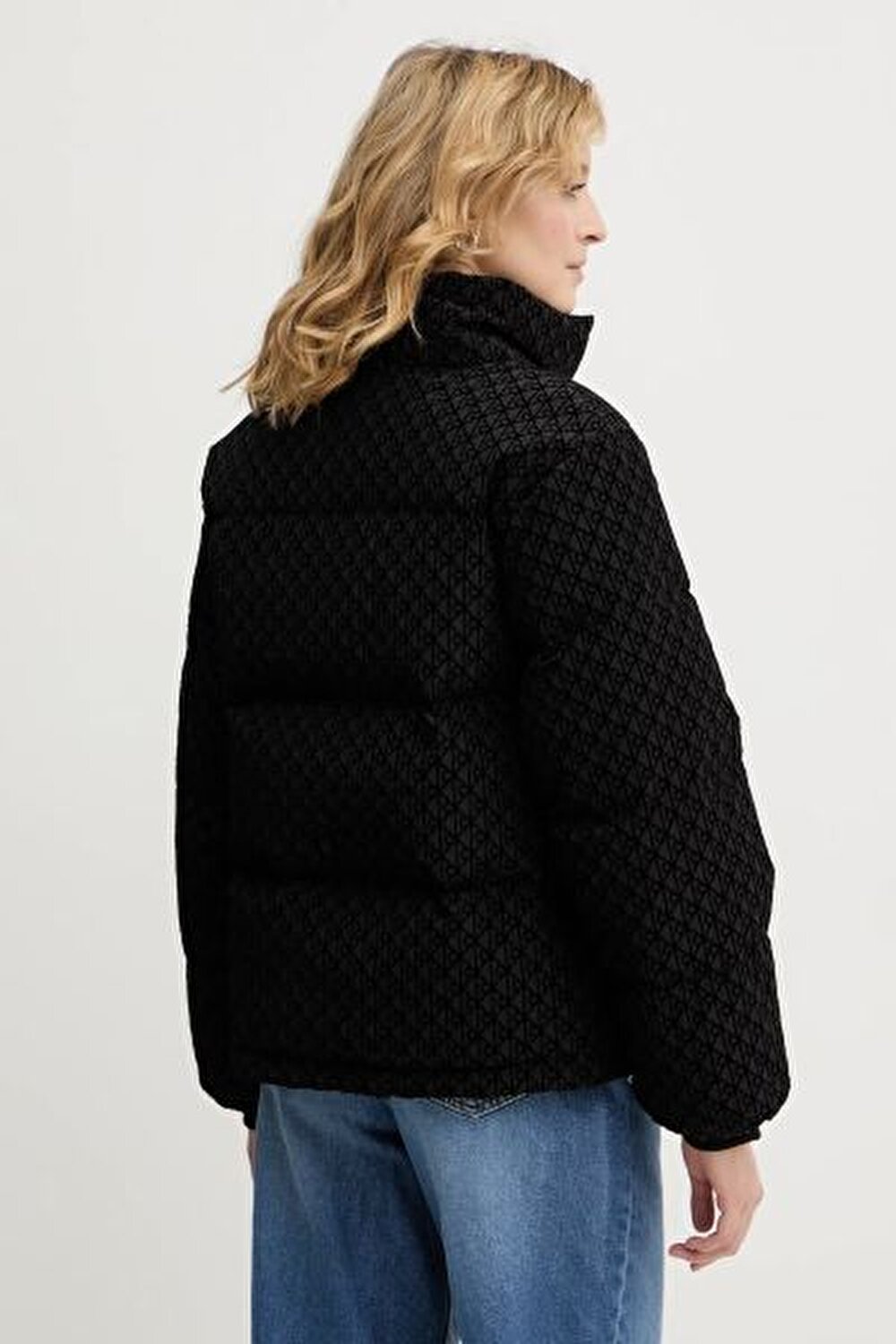 SİYAH DESENLİ KADIN ŞİŞME MONT