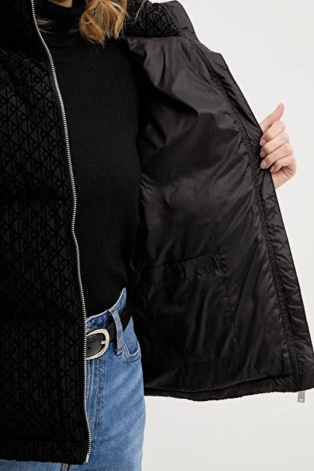 SİYAH DESENLİ KADIN ŞİŞME MONT