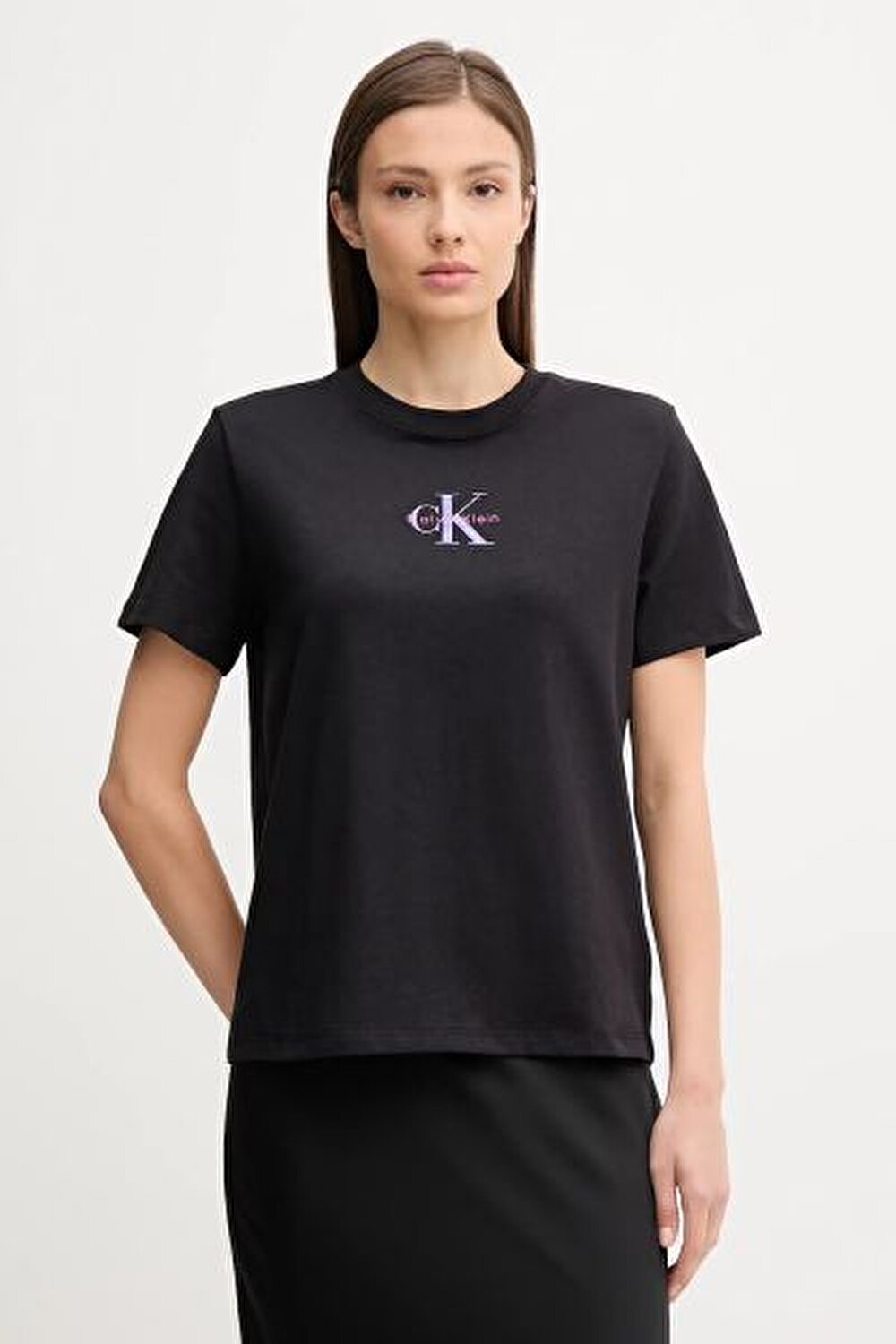 SİYAH LOGOLU KADIN T-SHIRT