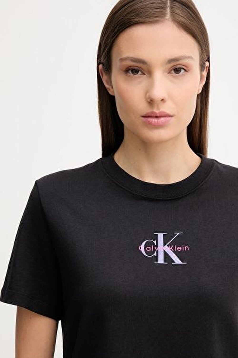 SİYAH LOGOLU KADIN T-SHIRT