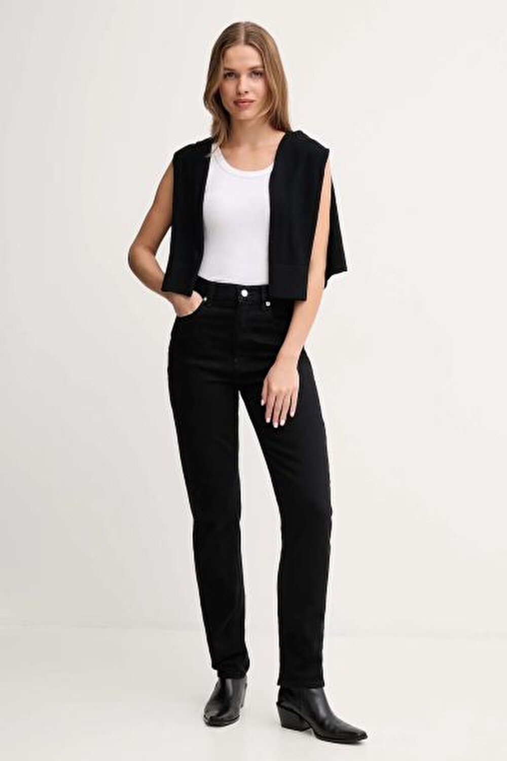 NEW MOM JEAN SOFT BLACK