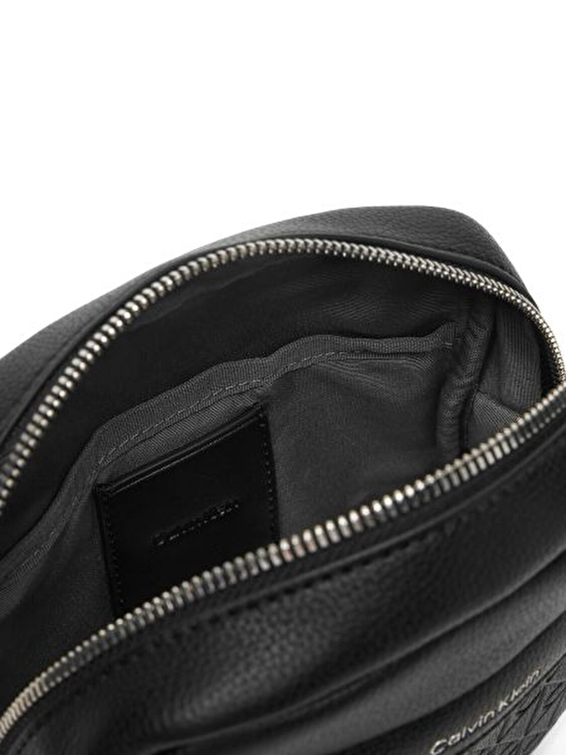 EMBLEM AOP EMBOSS SİYAH ERKEK OMUZ ÇANTASI