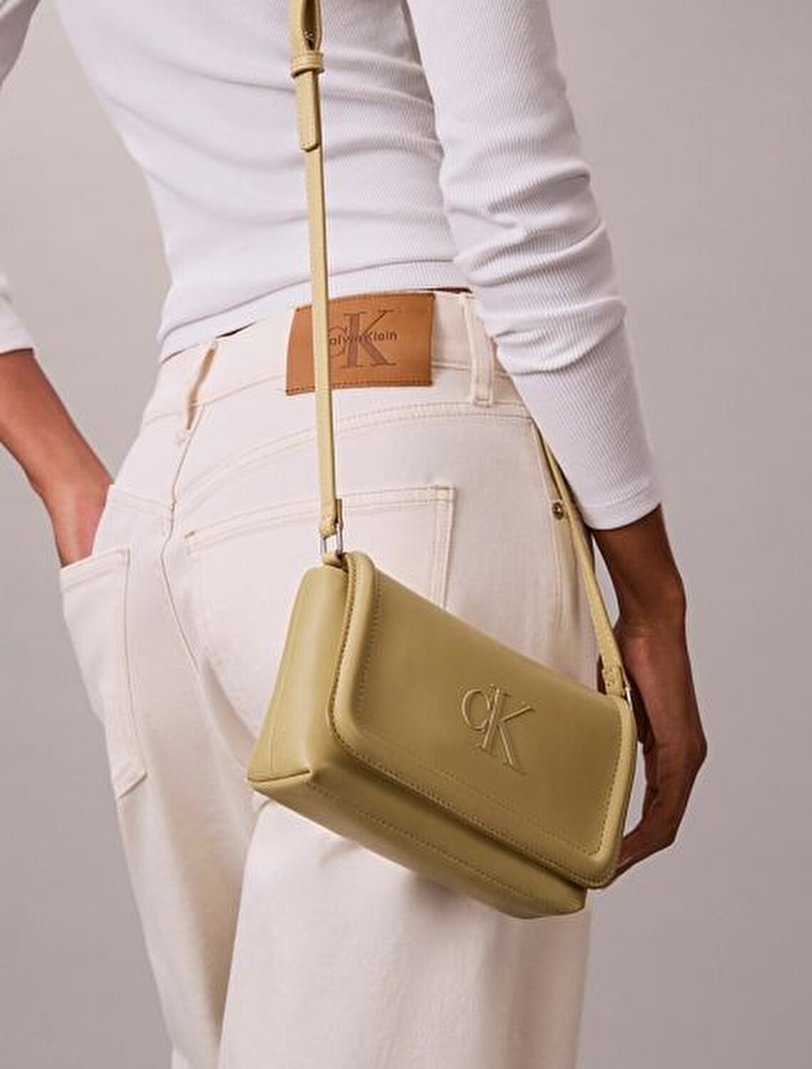 BOLD CK FLAP CROSSBODY