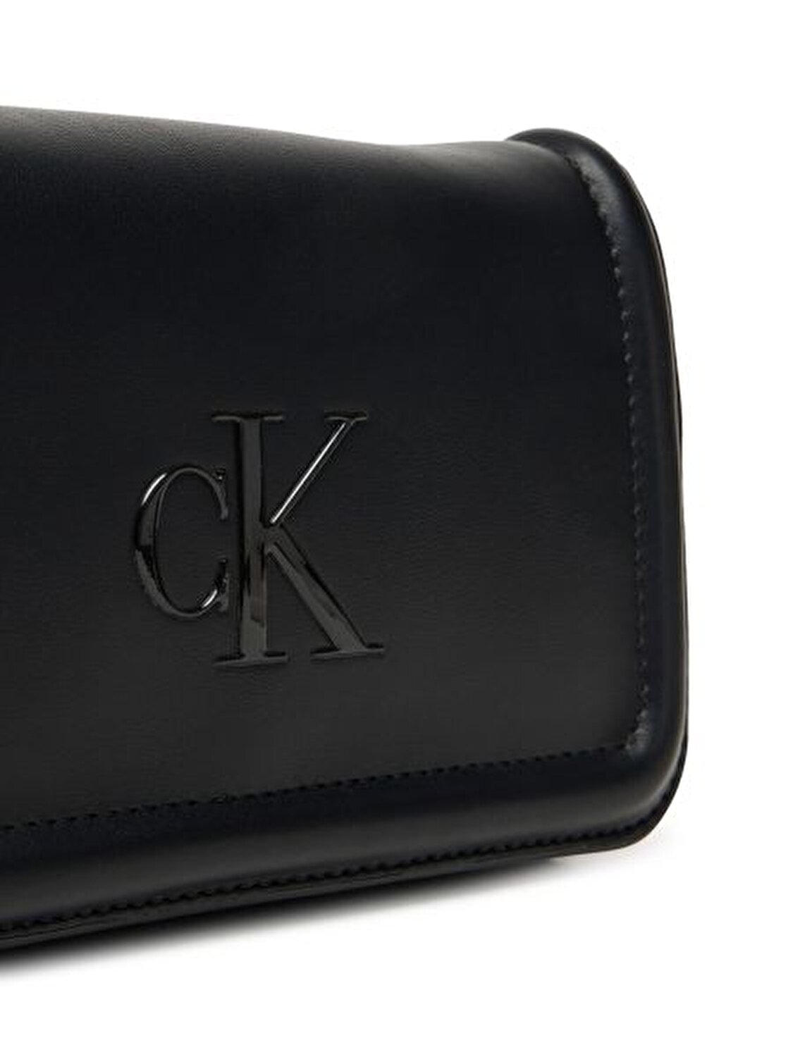BOLD CK FLAP CROSSBODY