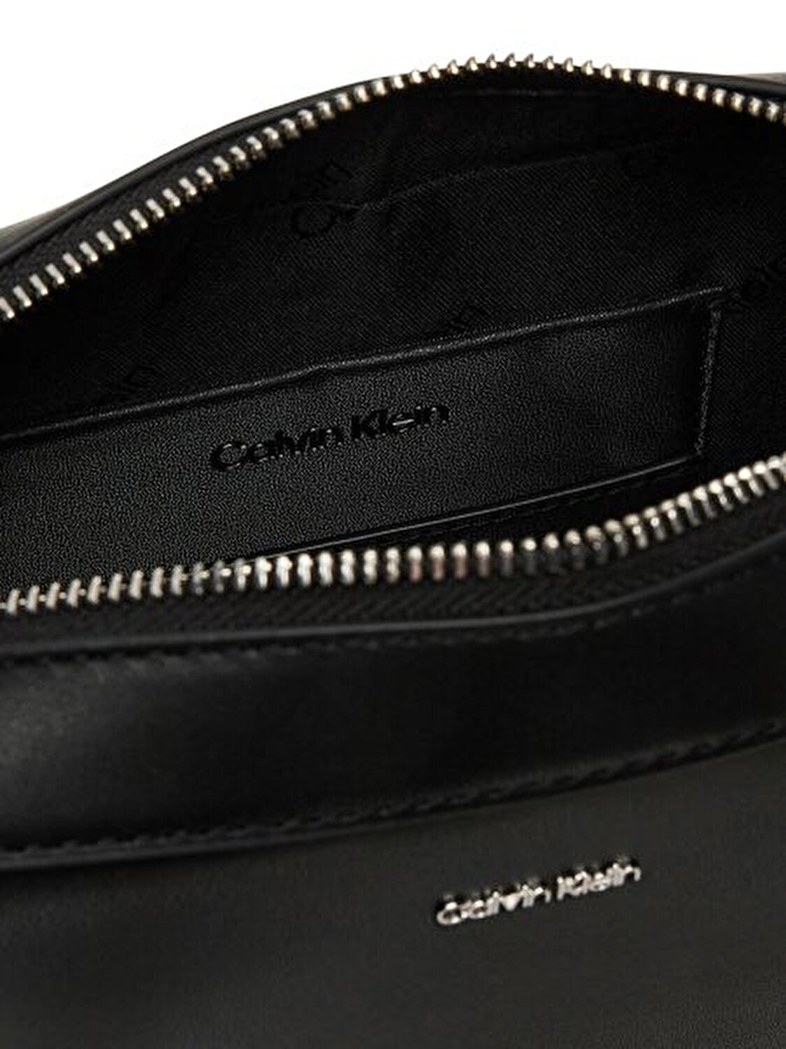 CK MUST SMALL CAMERA BAG