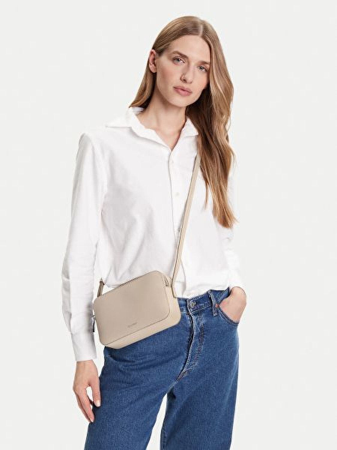 FOIL LOGO ELONGATED CAMERA BAG