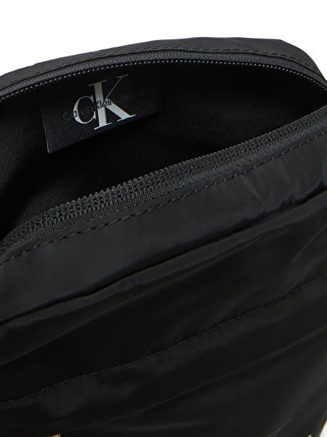 SPORT ESSENTIALS REPORTER 18