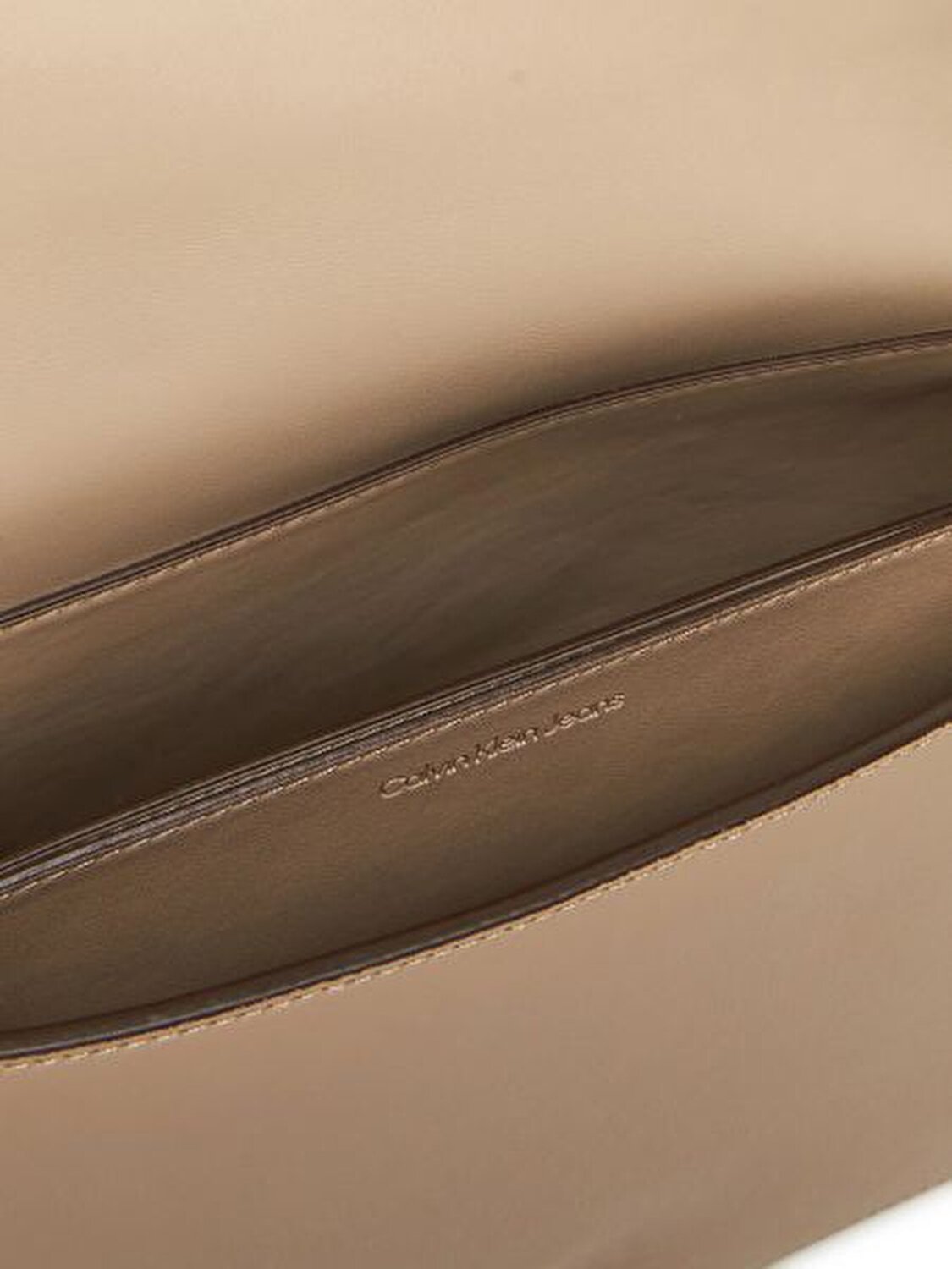 SCULPTED EW FLAP25 SHOULDER BAG
