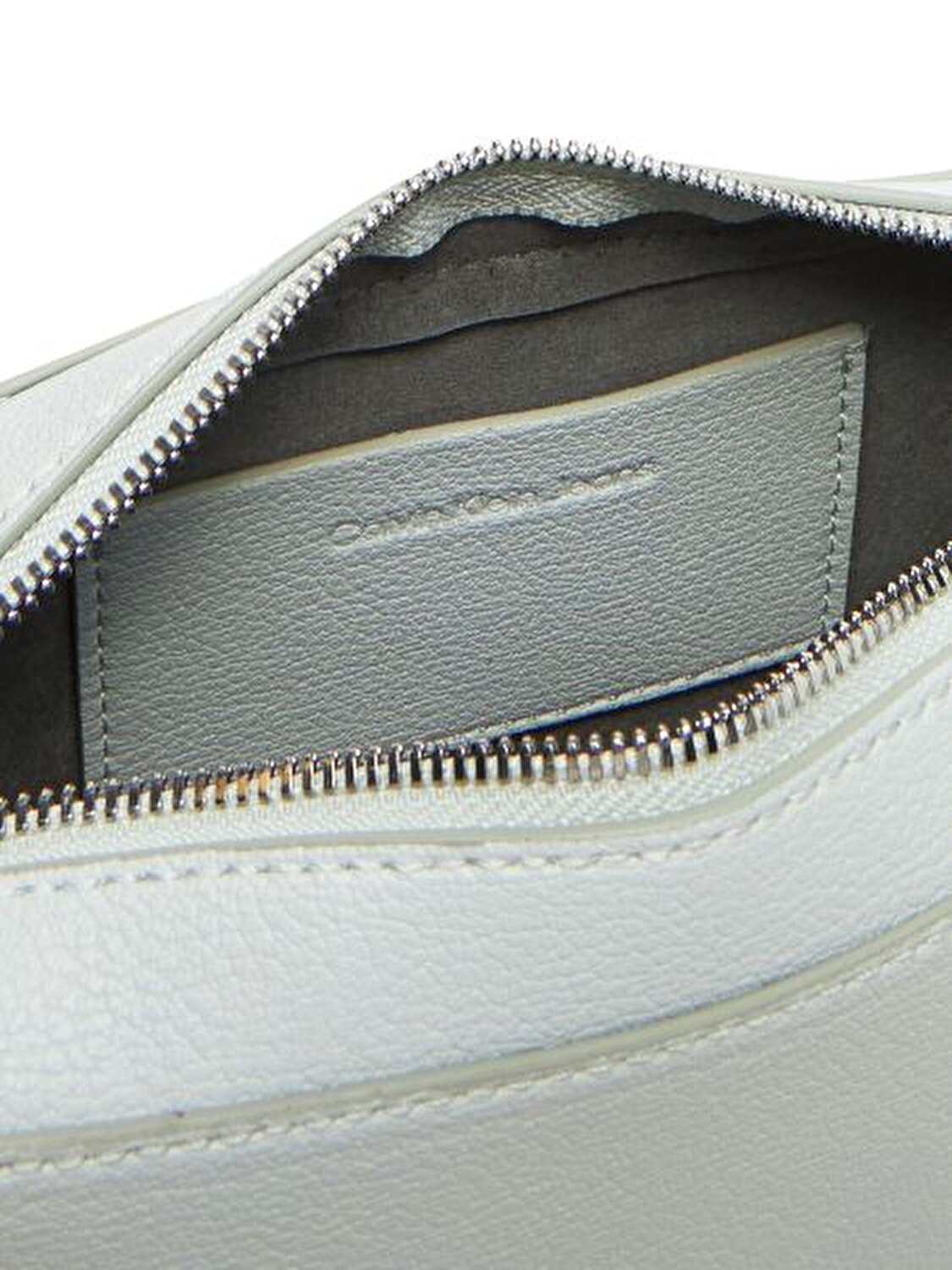 MINIMAL MONOGRAM EW CAMERA BAG