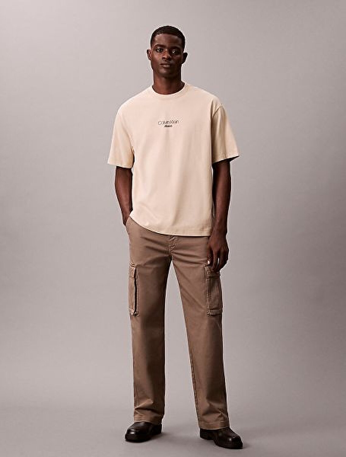 KREM LOGOLU ERKEK T-SHIRT