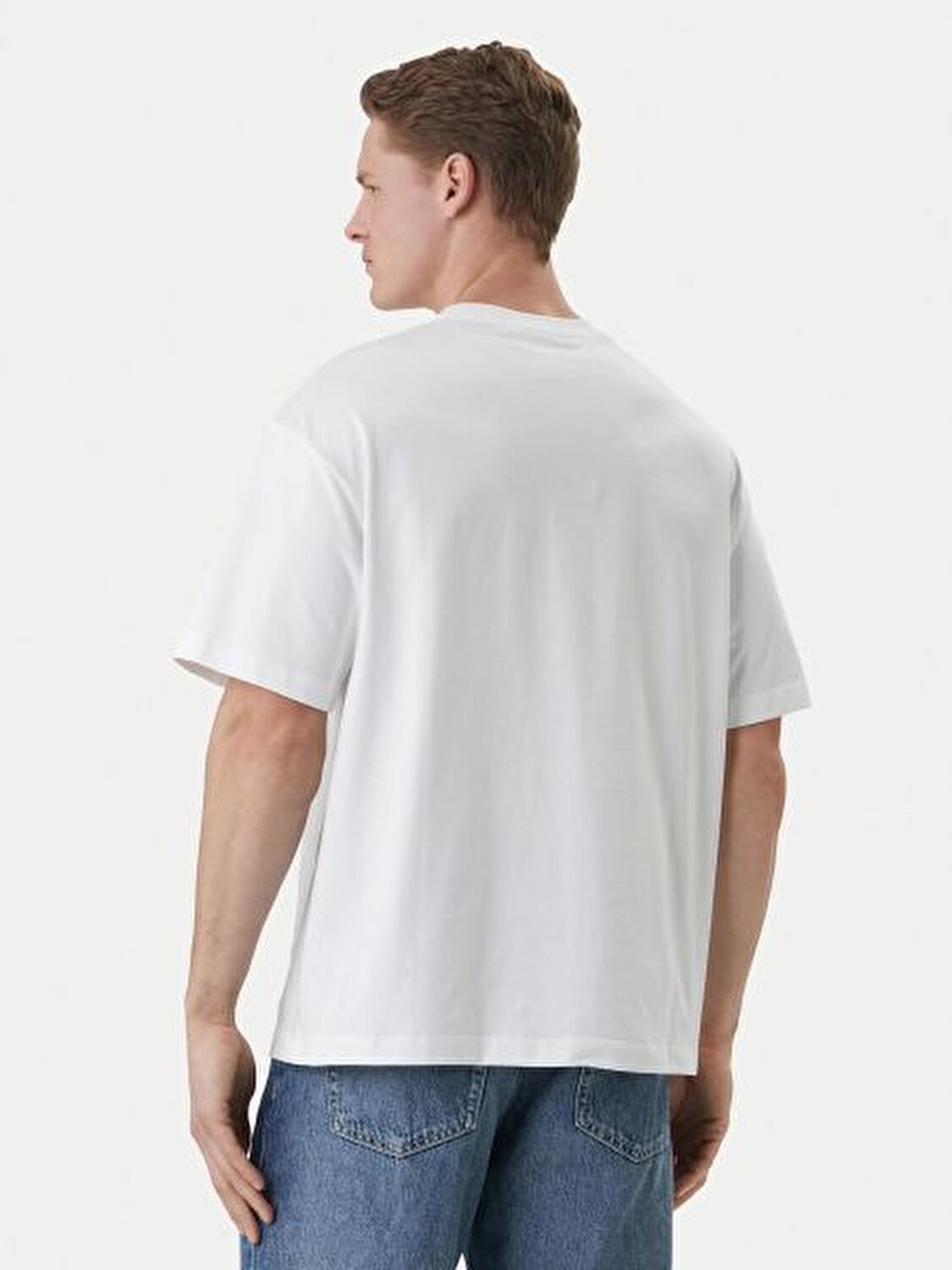BEYAZ LOGOLU ERKEK T-SHIRT