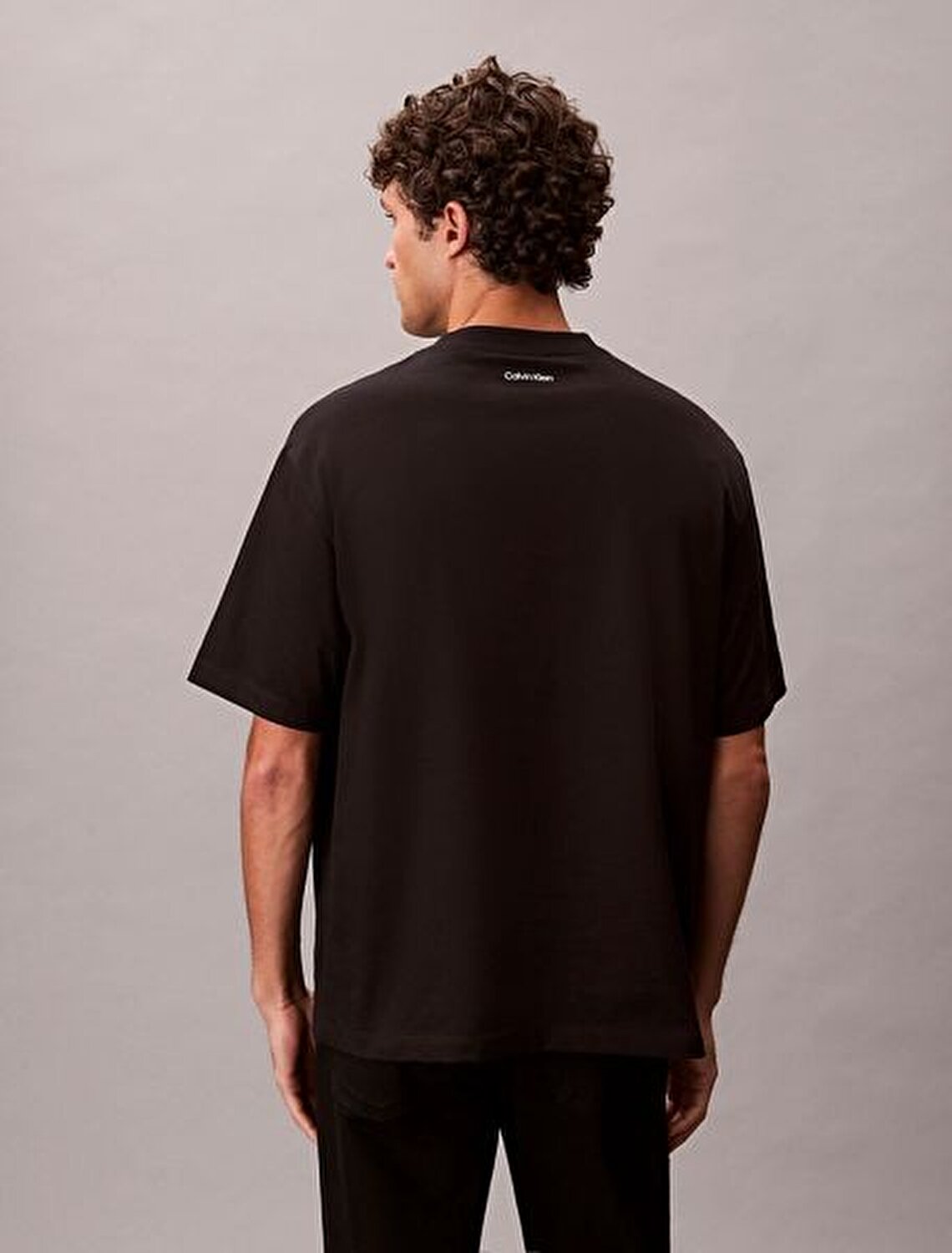 SİYAH LOGOLU ERKEK T-SHIRT