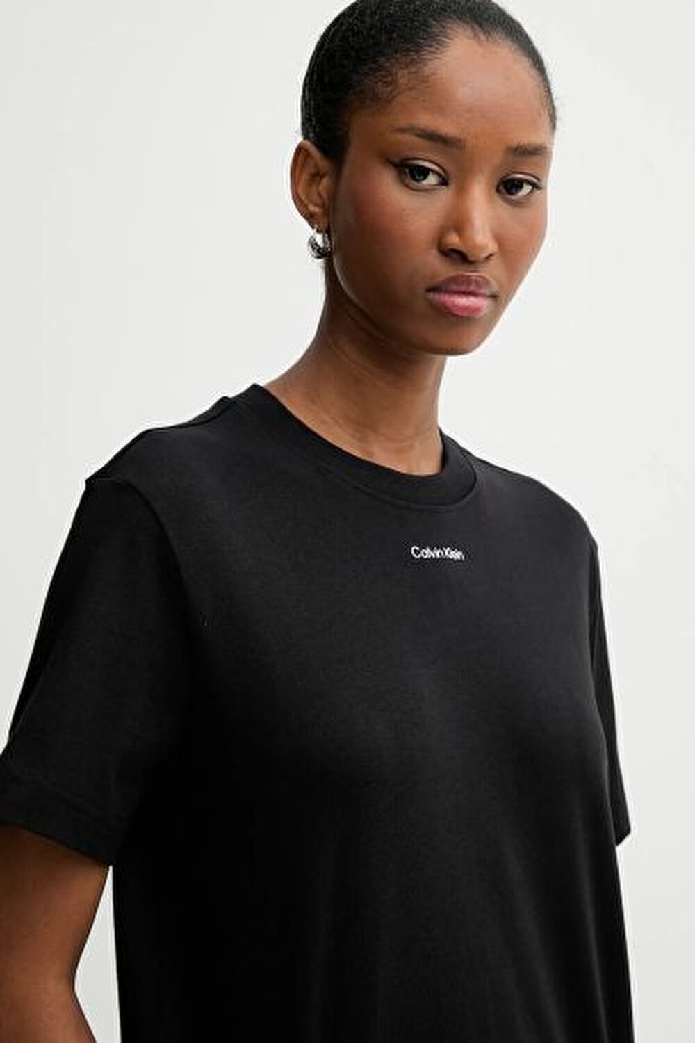 SİYAH LOGOLU KADIN T-SHIRT