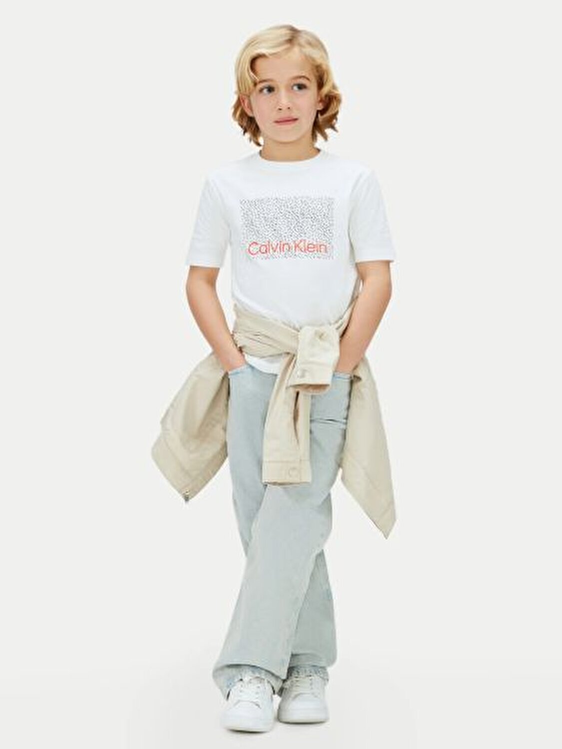 BEYAZ LOGOLU ERKEK ÇOCUK T-SHIRT