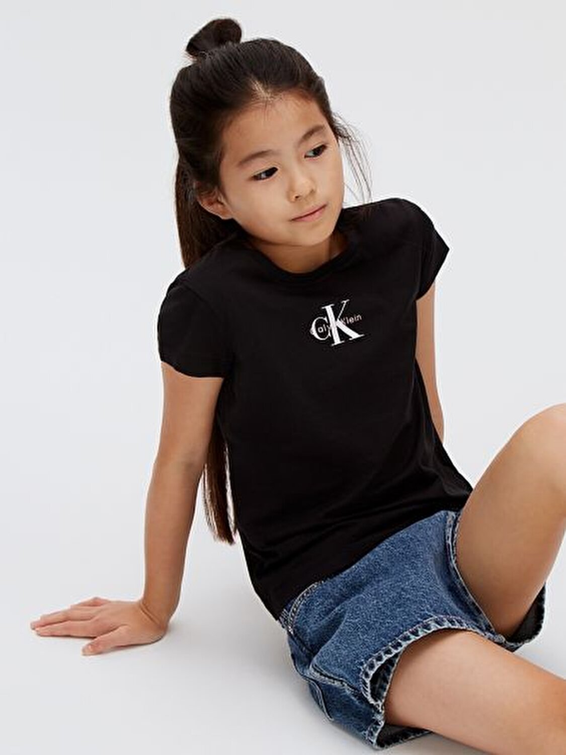 SİYAH LOGOLU KIZ ÇOCUK T-SHIRT
