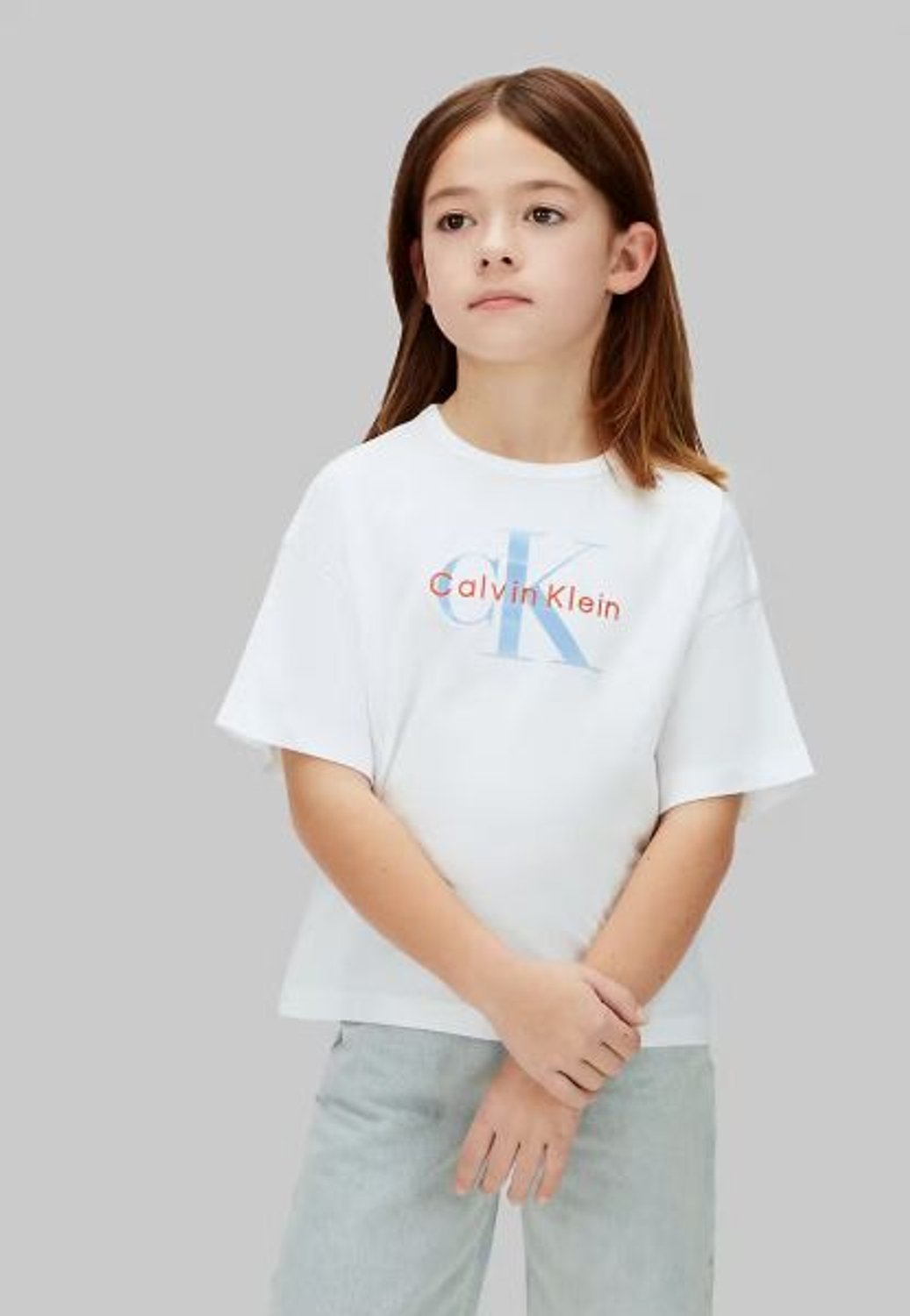 BEYAZ LOGOLU KIZ ÇOCUK T-SHIRT