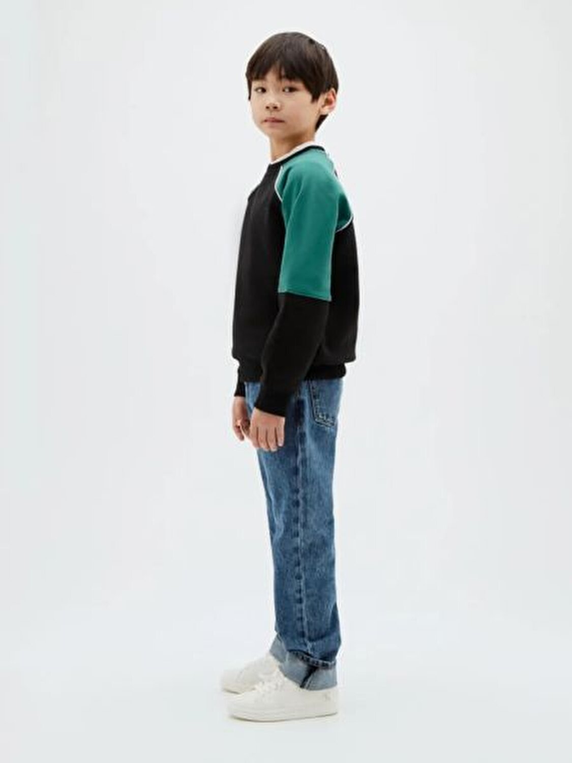 SİYAH LOGOLU ERKEK ÇOCUK SWEATSHIRT
