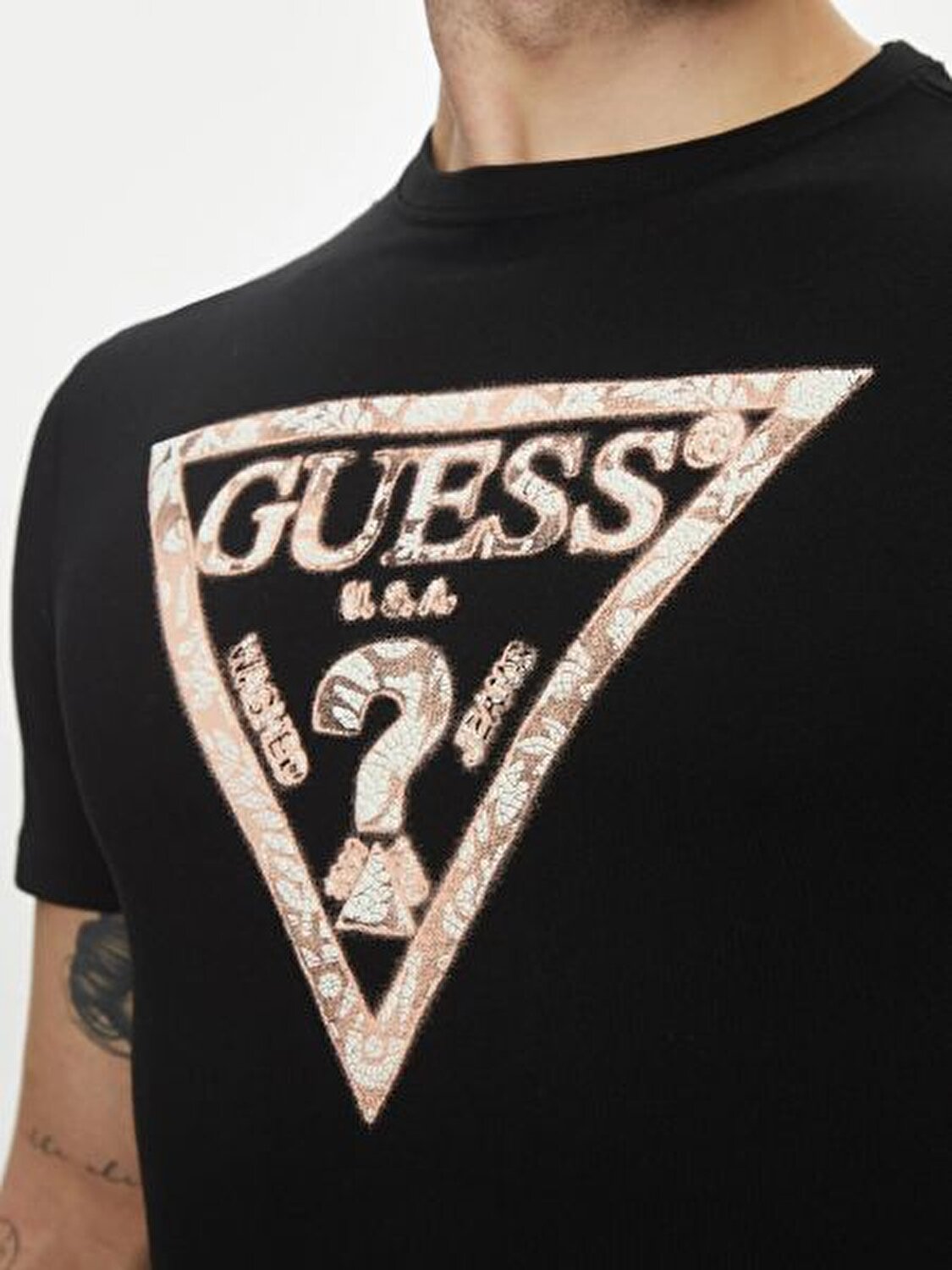 T-SHIRT