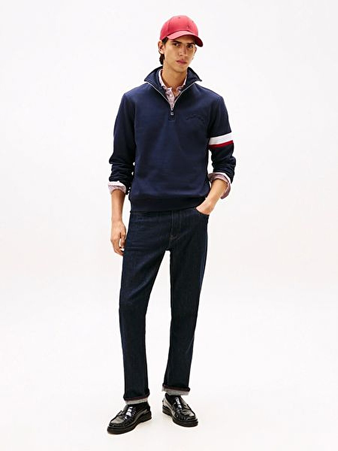 SWEATSHIRT