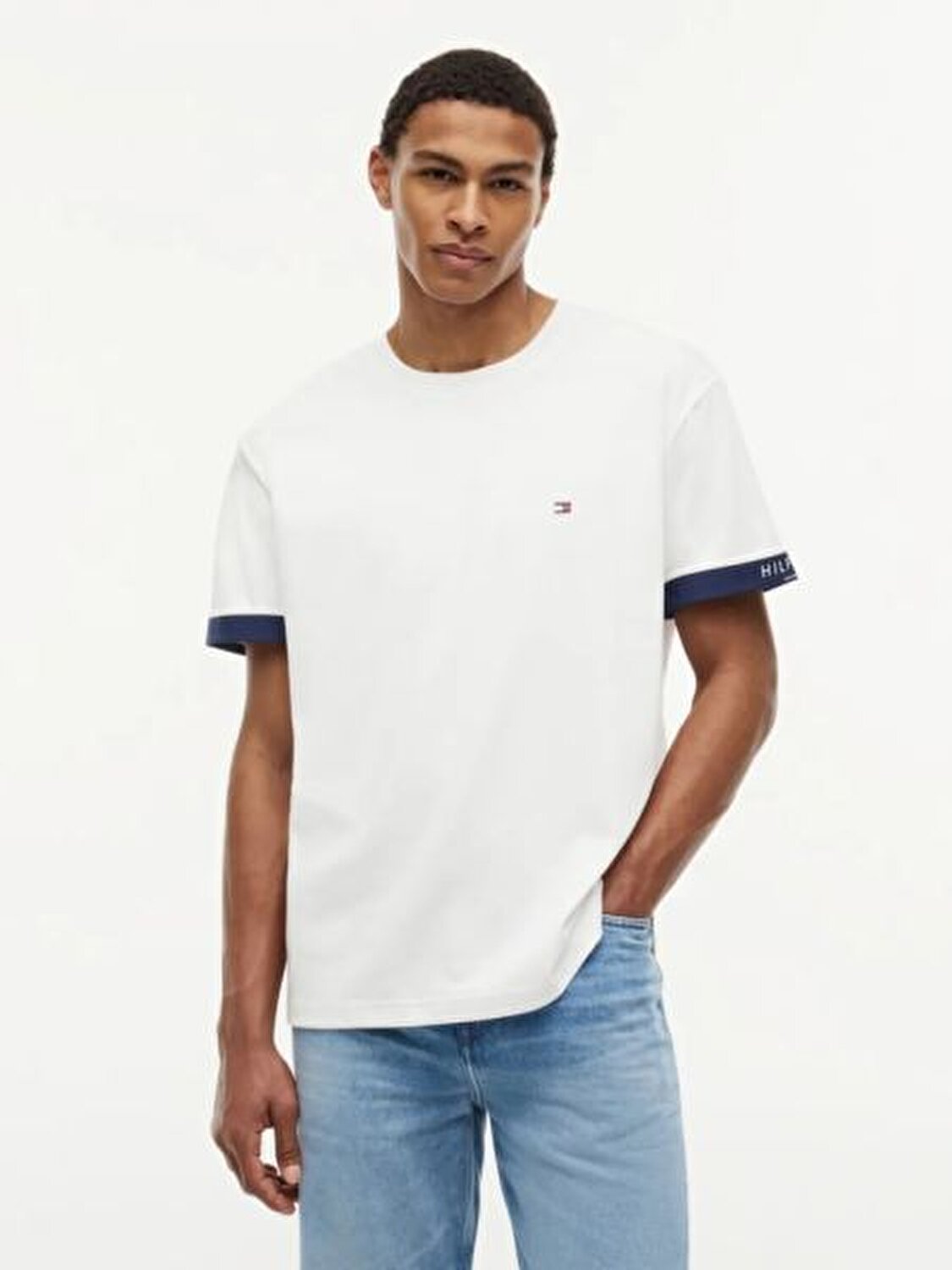 BEYAZ LOGOLU ERKEK T-SHIRT