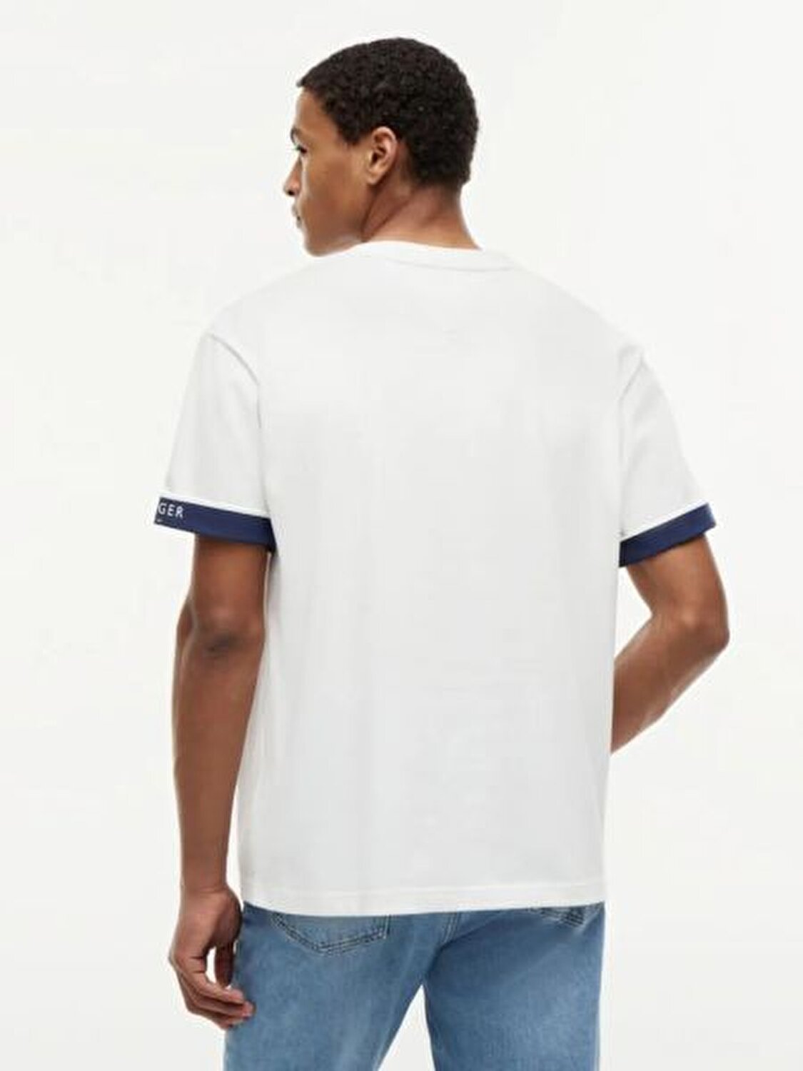 BEYAZ LOGOLU ERKEK T-SHIRT