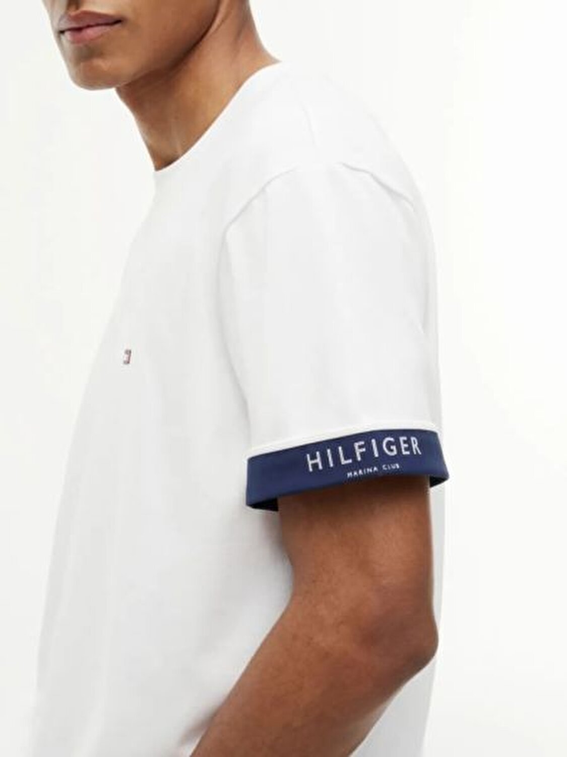 BEYAZ LOGOLU ERKEK T-SHIRT