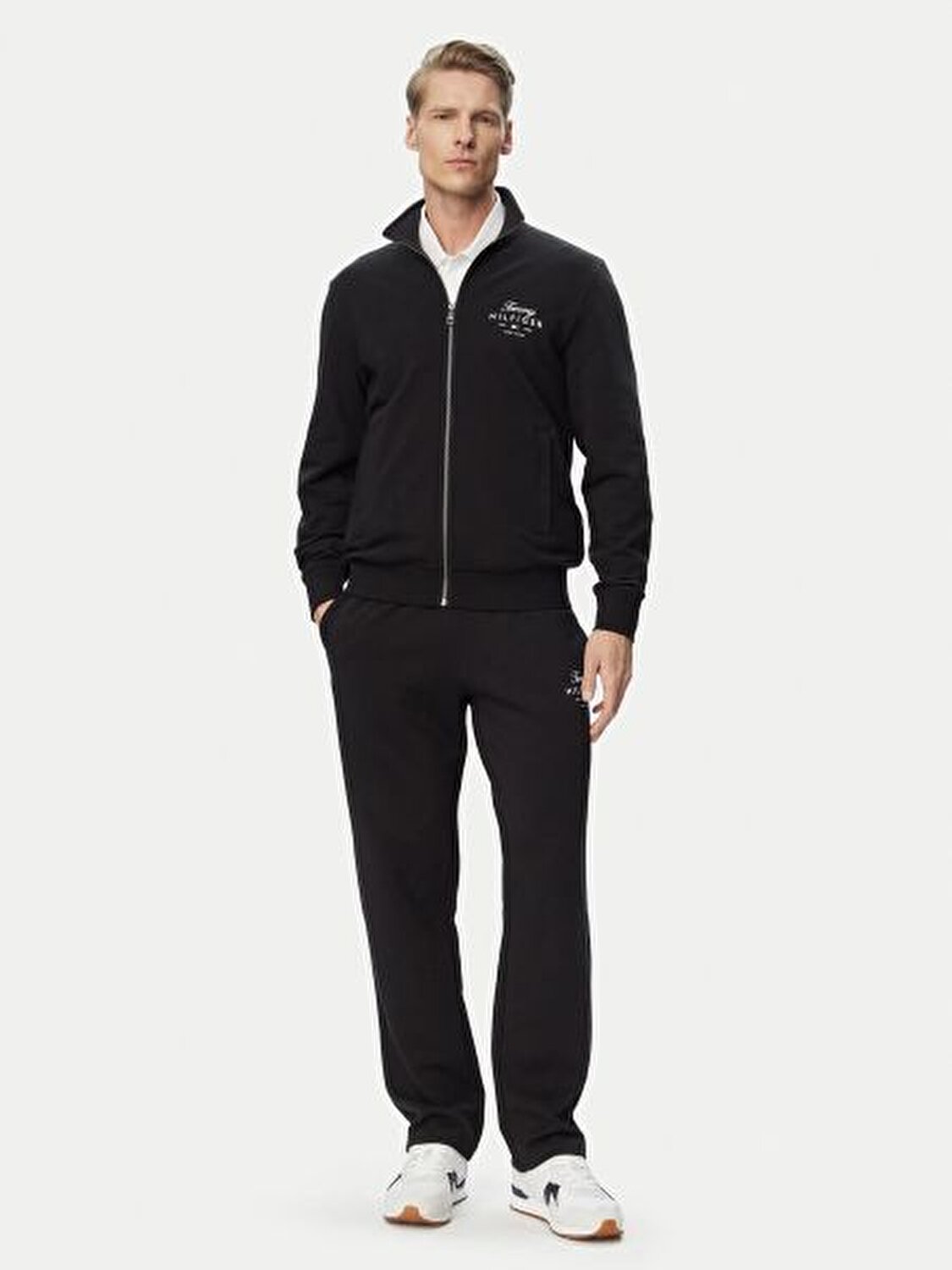 SİYAH LOGOLU FERMUARLI ERKEK SWEATSHIRT