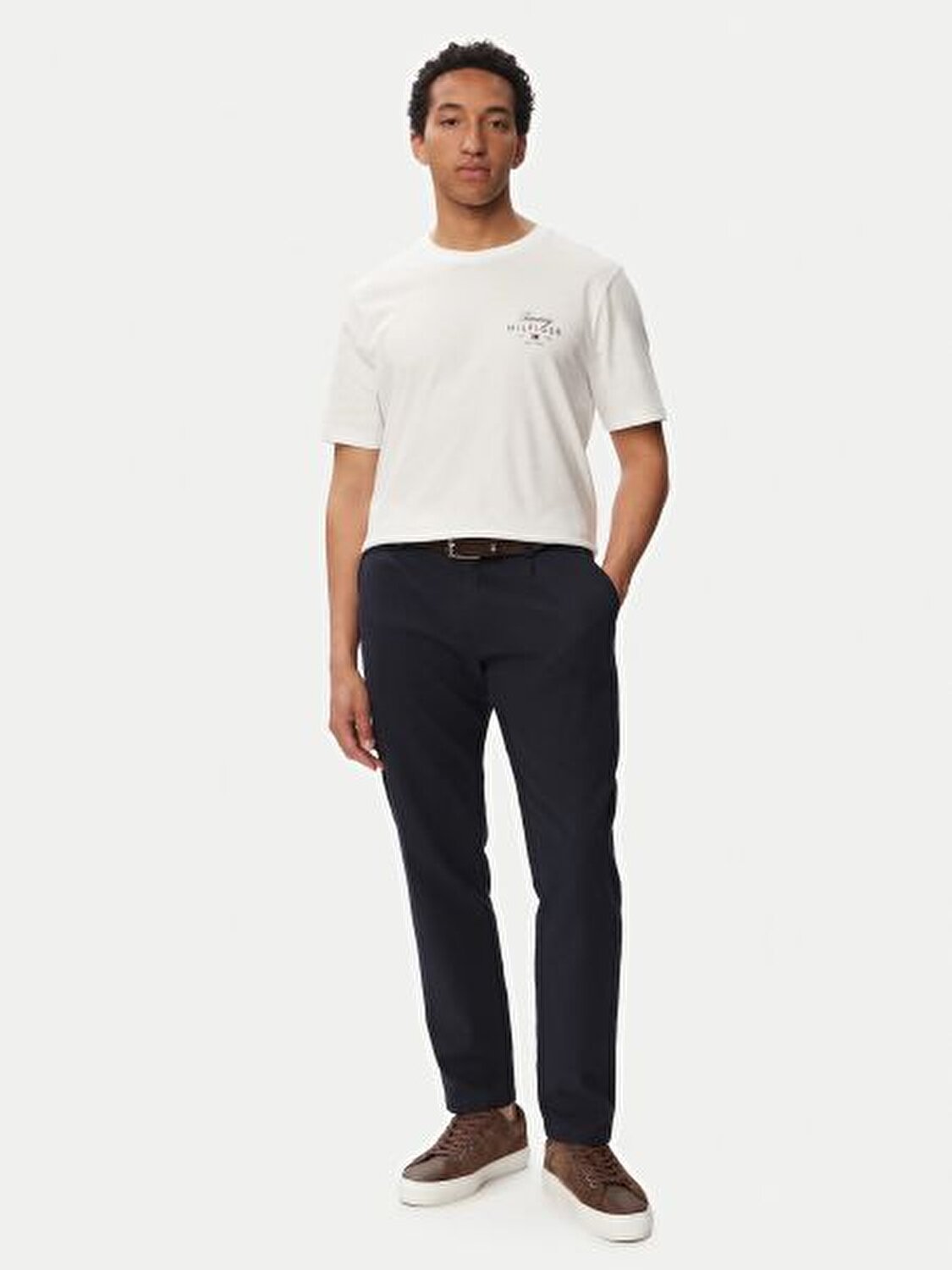 BEYAZ LOGOLU ERKEK T-SHIRT