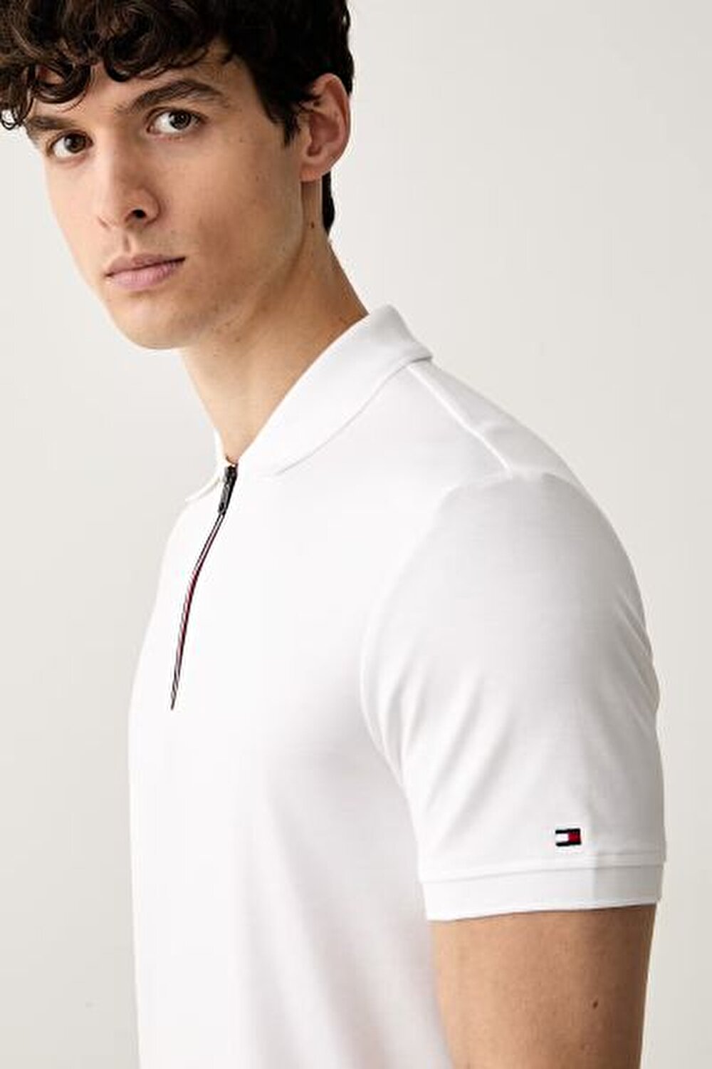 BEYAZ LOGOLU ERKEK POLO T-SHIRT